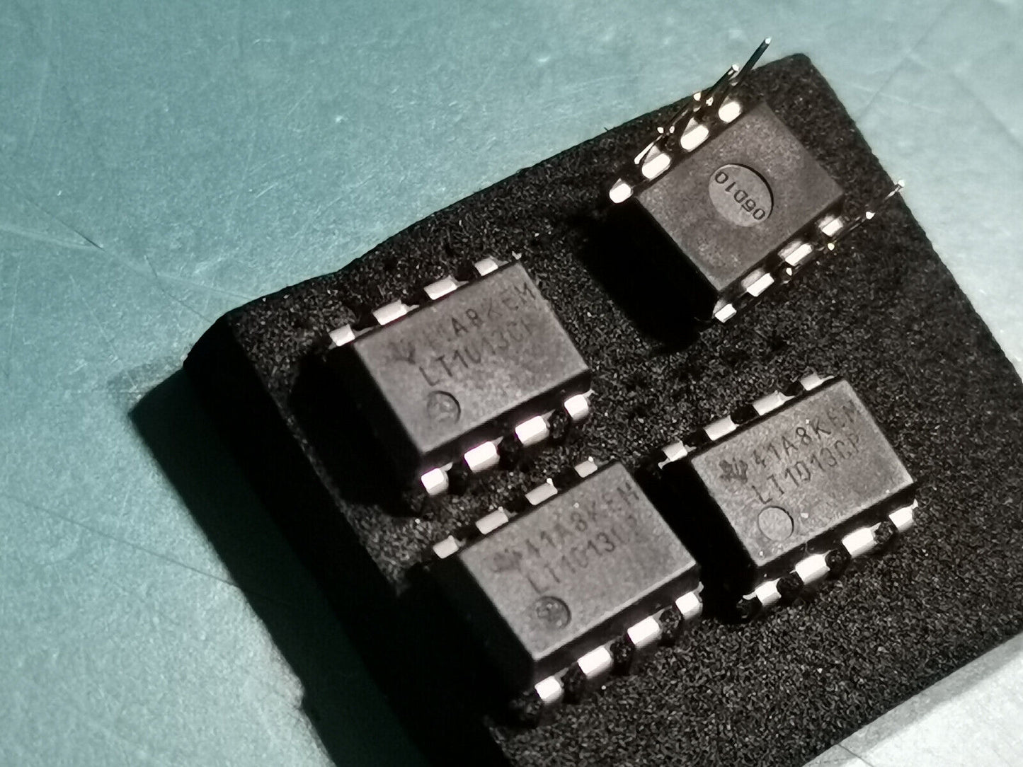 Genuine LT1013 Precision Amplifiers Dual Precision Op Amp 4pcs