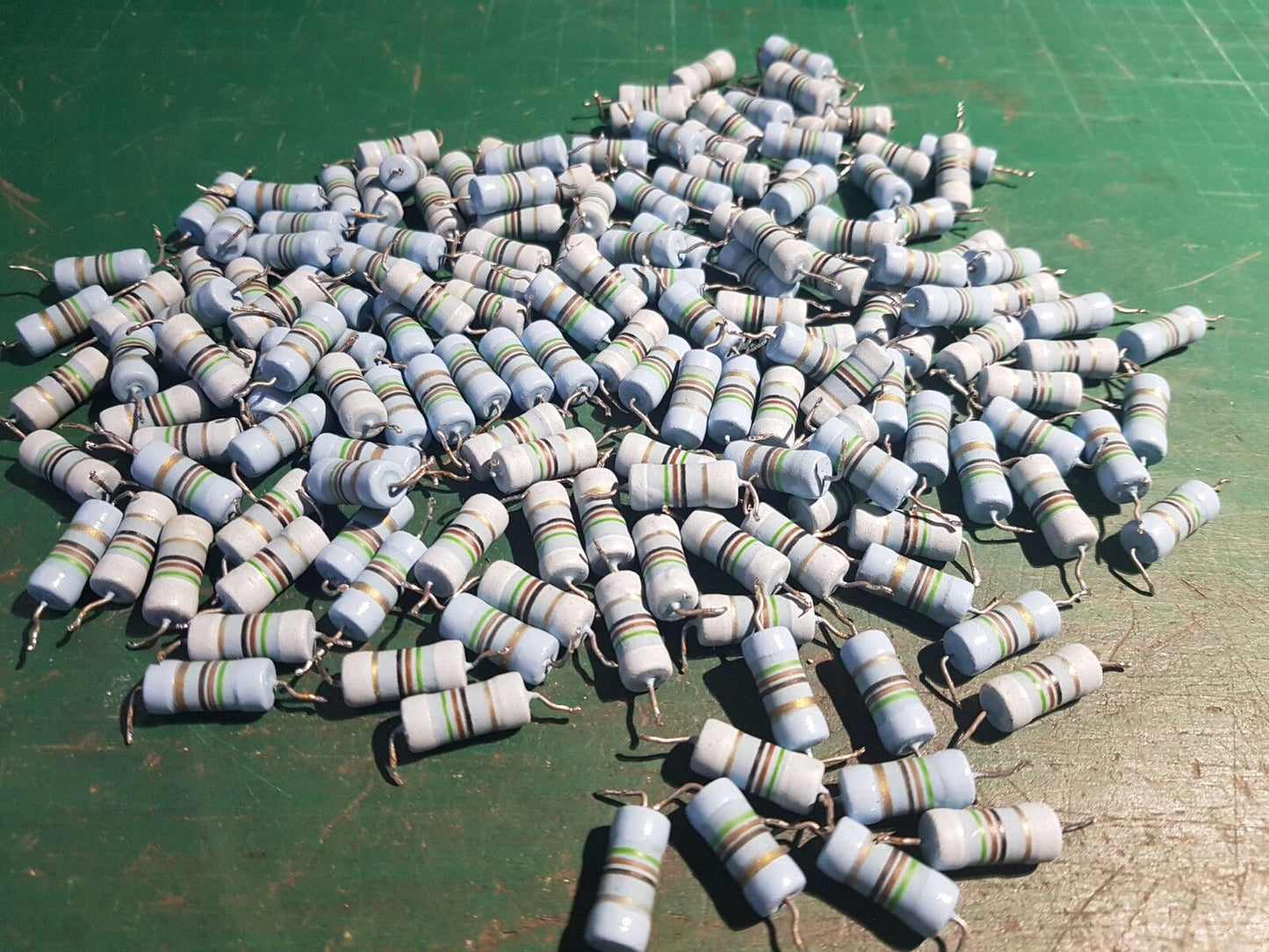 160pcs 50R Metal Film Resistor MR8F 2W Welwyn Military Part