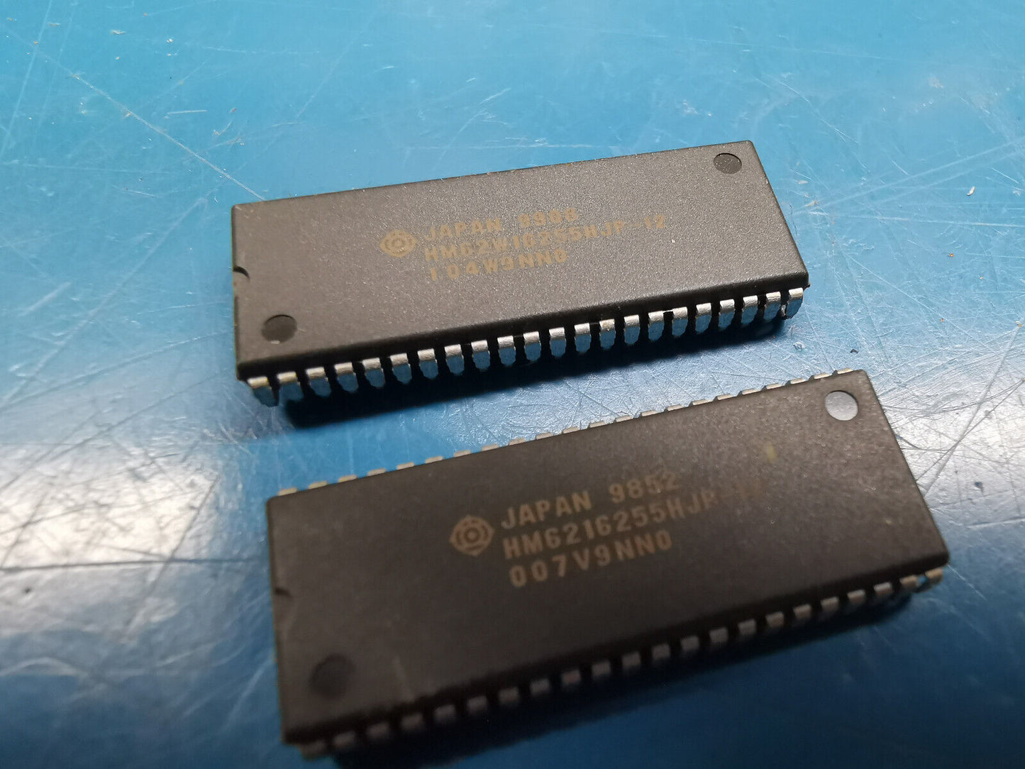 2pcs Genuine Hitachi HM6216255HJP-12 4M high Speed SRAM