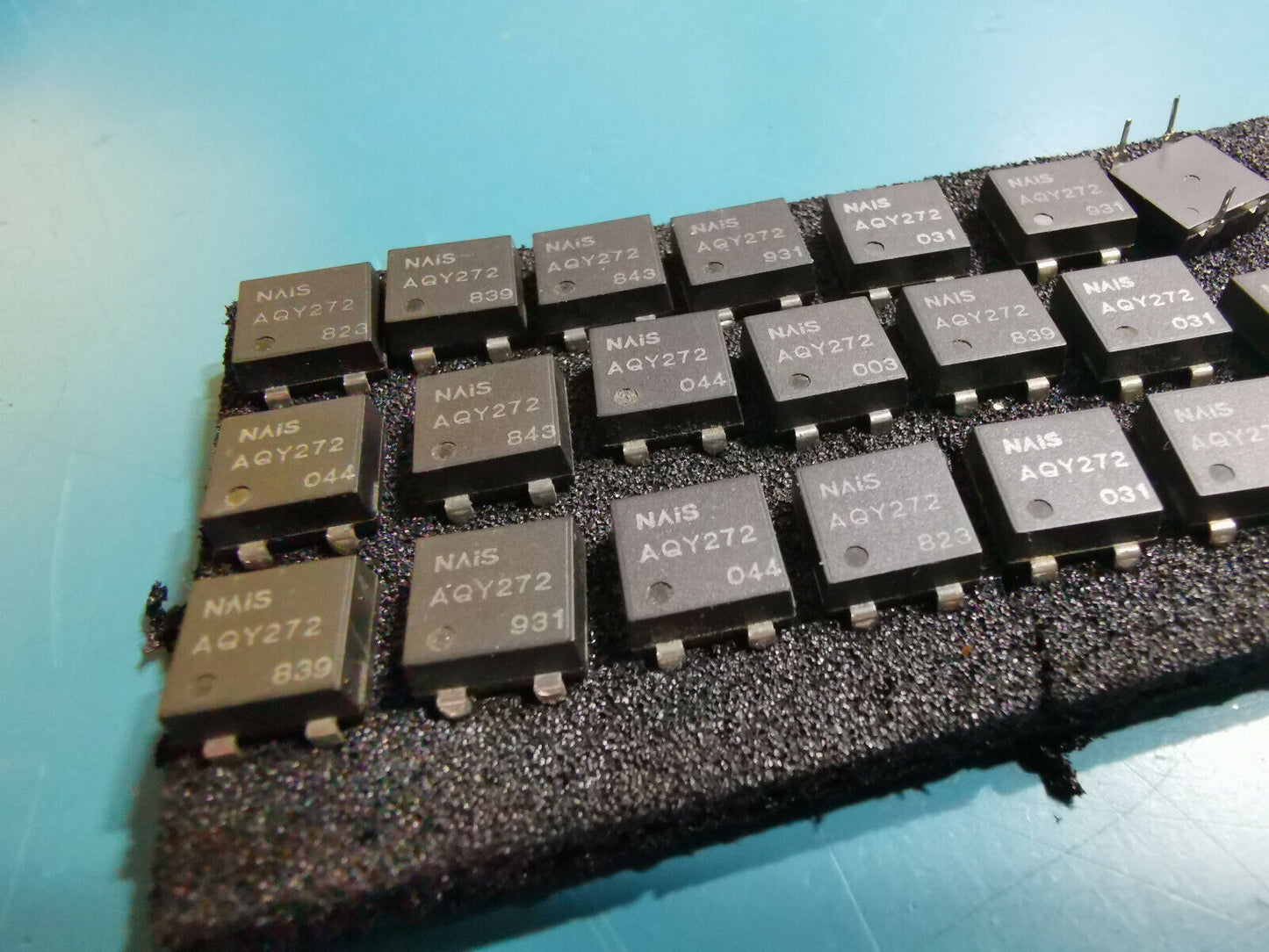 20pcs Genuine Panasonic AQY272 MOSFET Relay 60V  2 A  0.18 ohm SPST-NO