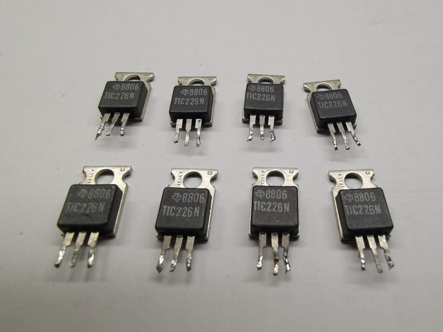 8pcs Genuine TIC226N Triac TI Brand