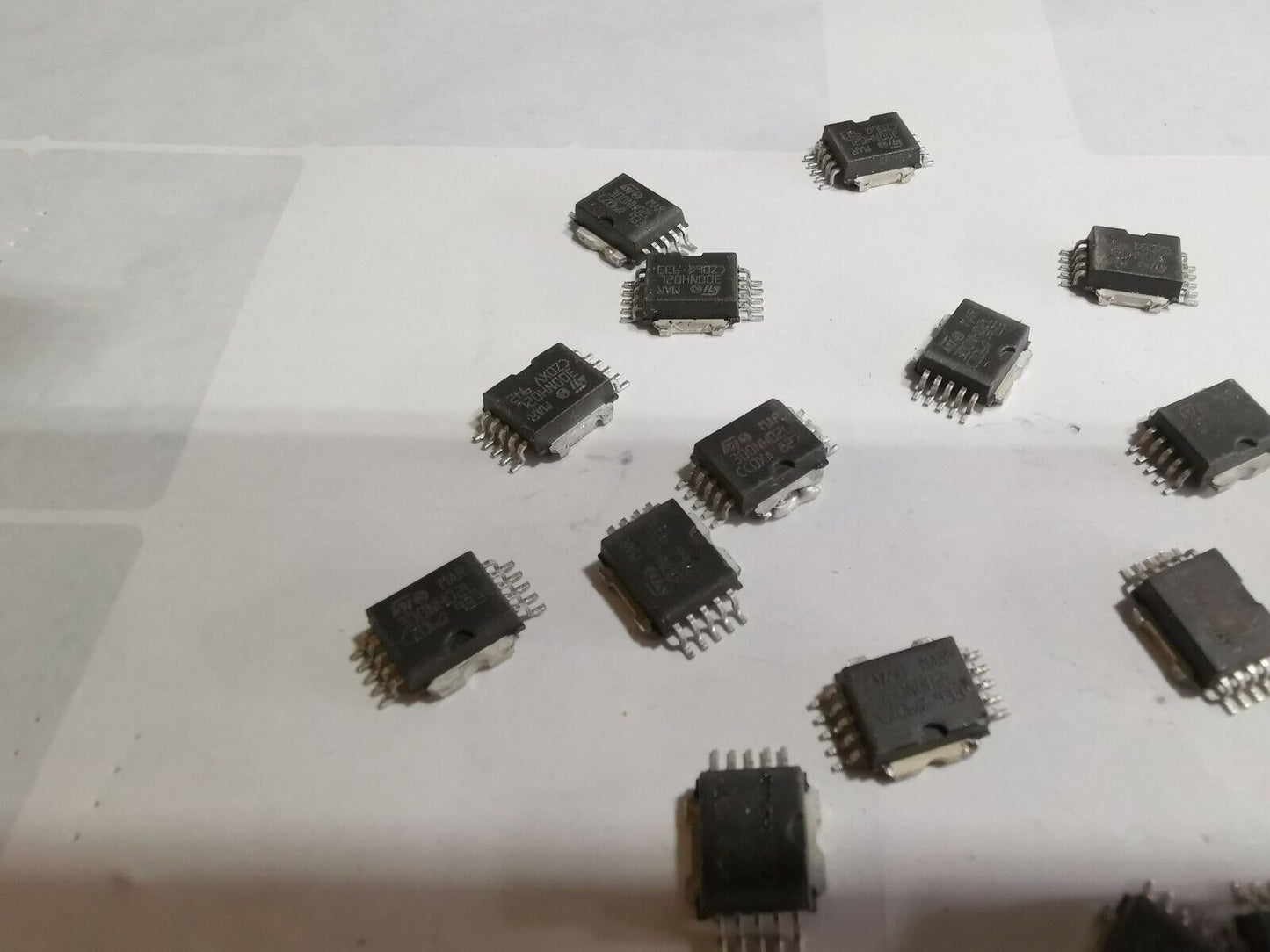 21pcs MAR300NH02L N Channel Power MOSFET 24V 0.8mΩ  280A SO-10