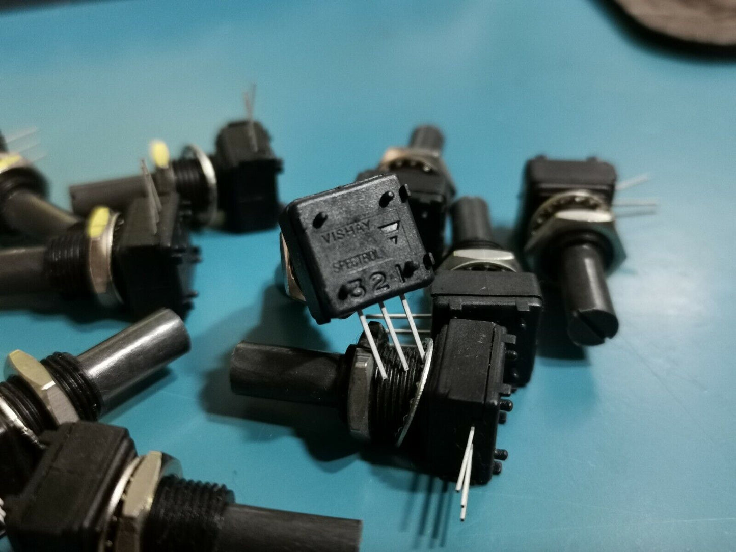 10pcs Vishay 2.5K Potentiometer 248 Conductive Plastic