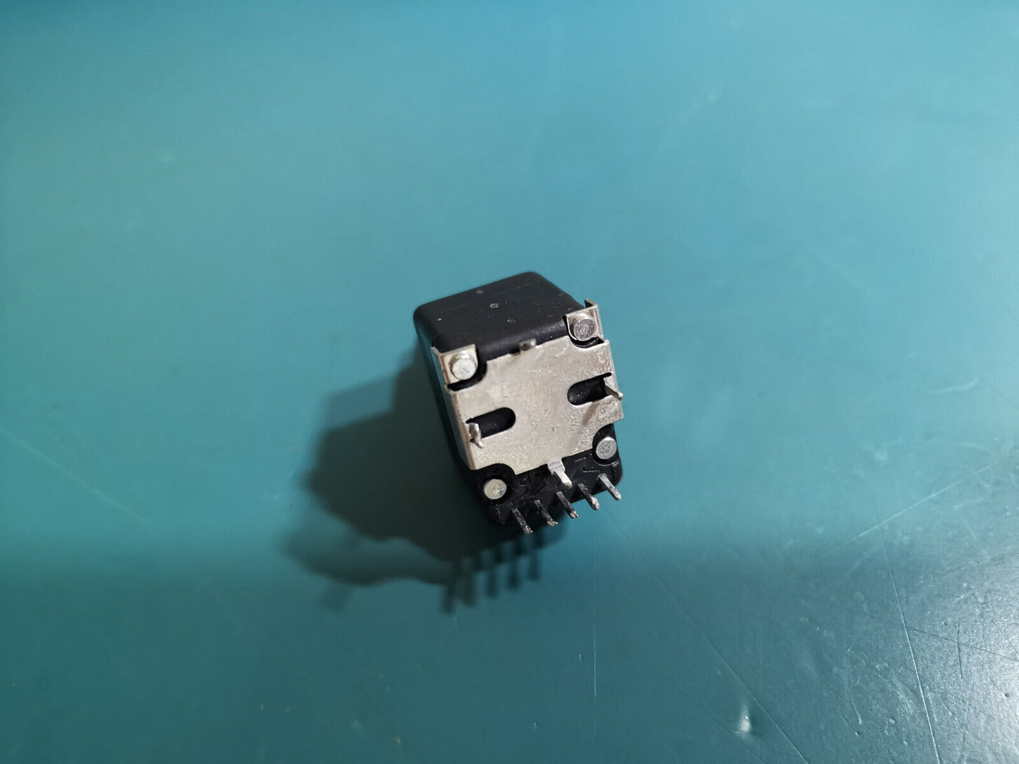 Bourns ENS1P-458-L00128 Rotary Encoder