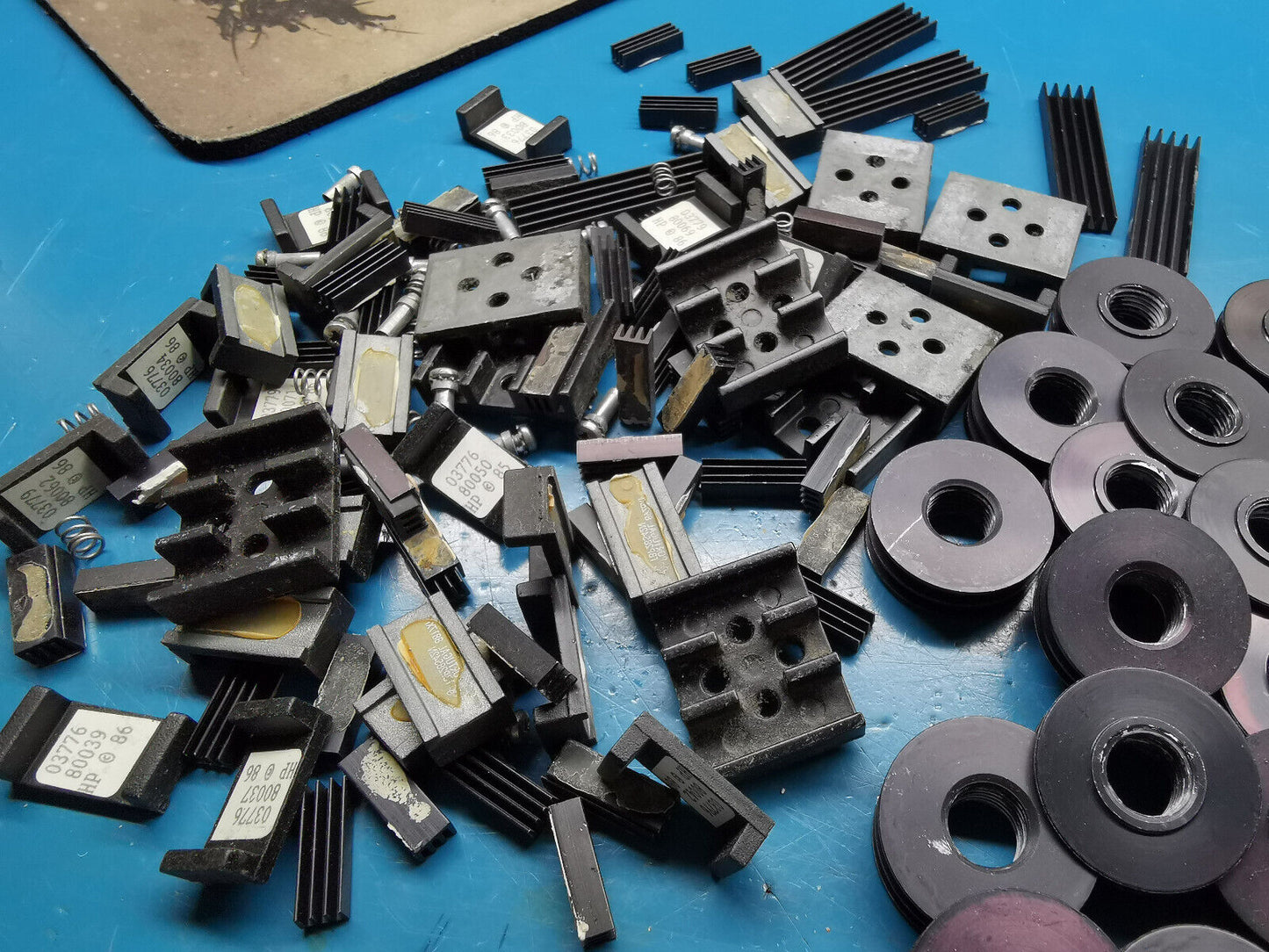 Avvid Thermalloy Heat Sink Joblot For IC And Other Semiconductor