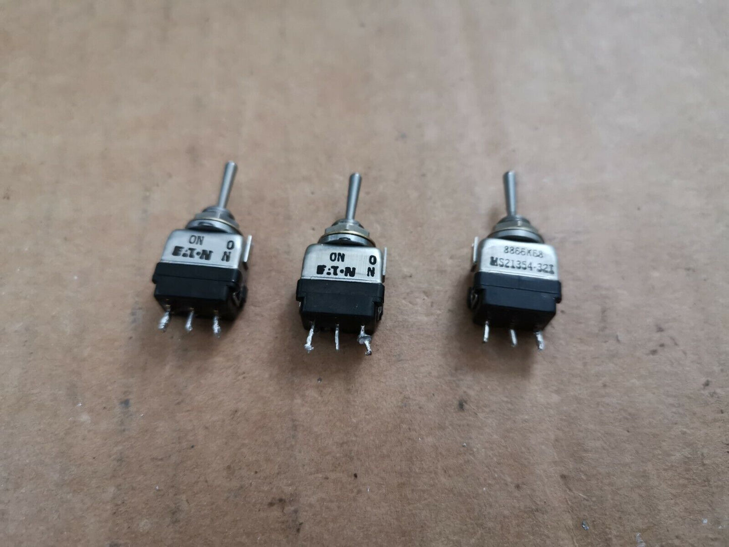 Eaton MS21354-321 Toggle Switch SPDT 1A 115VAC  Self Centre Spring