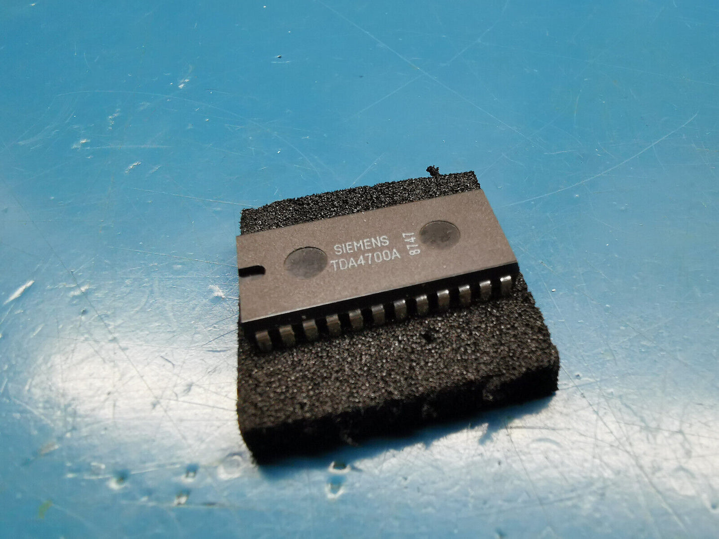 TDA4700A  SwitchMode Power Supply Controller IC Genuine Siemens TDA4700A
