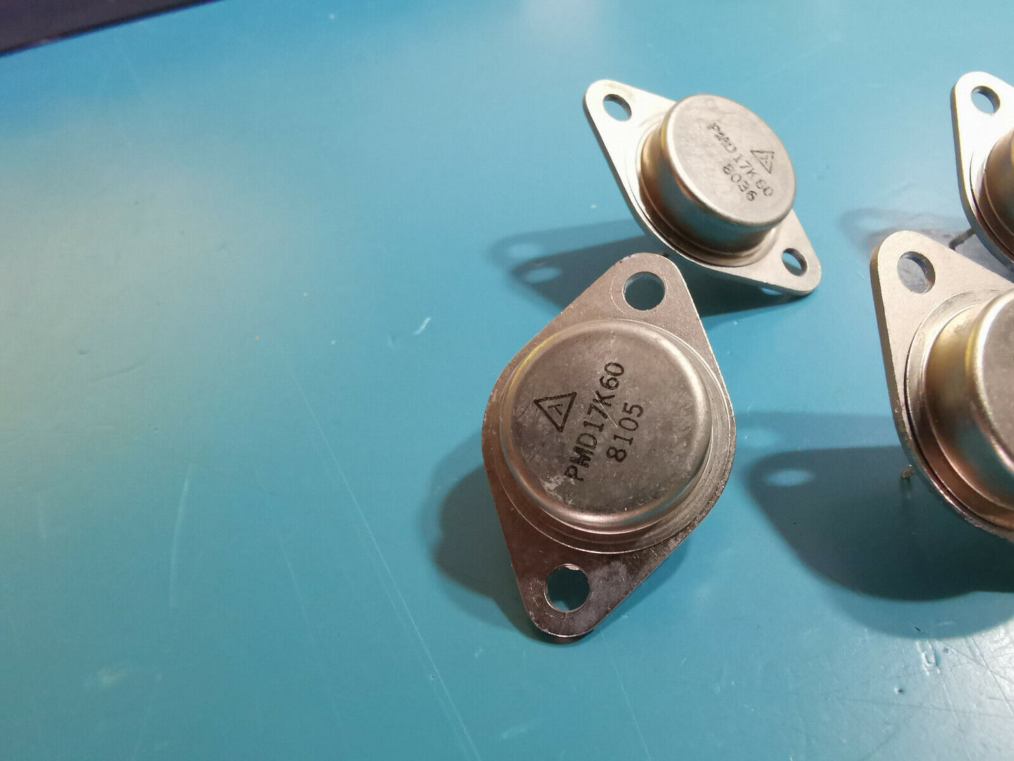 1pcs Genuine PMD17K60 200W PNP Darlington Power Transistor TO3 Lambda