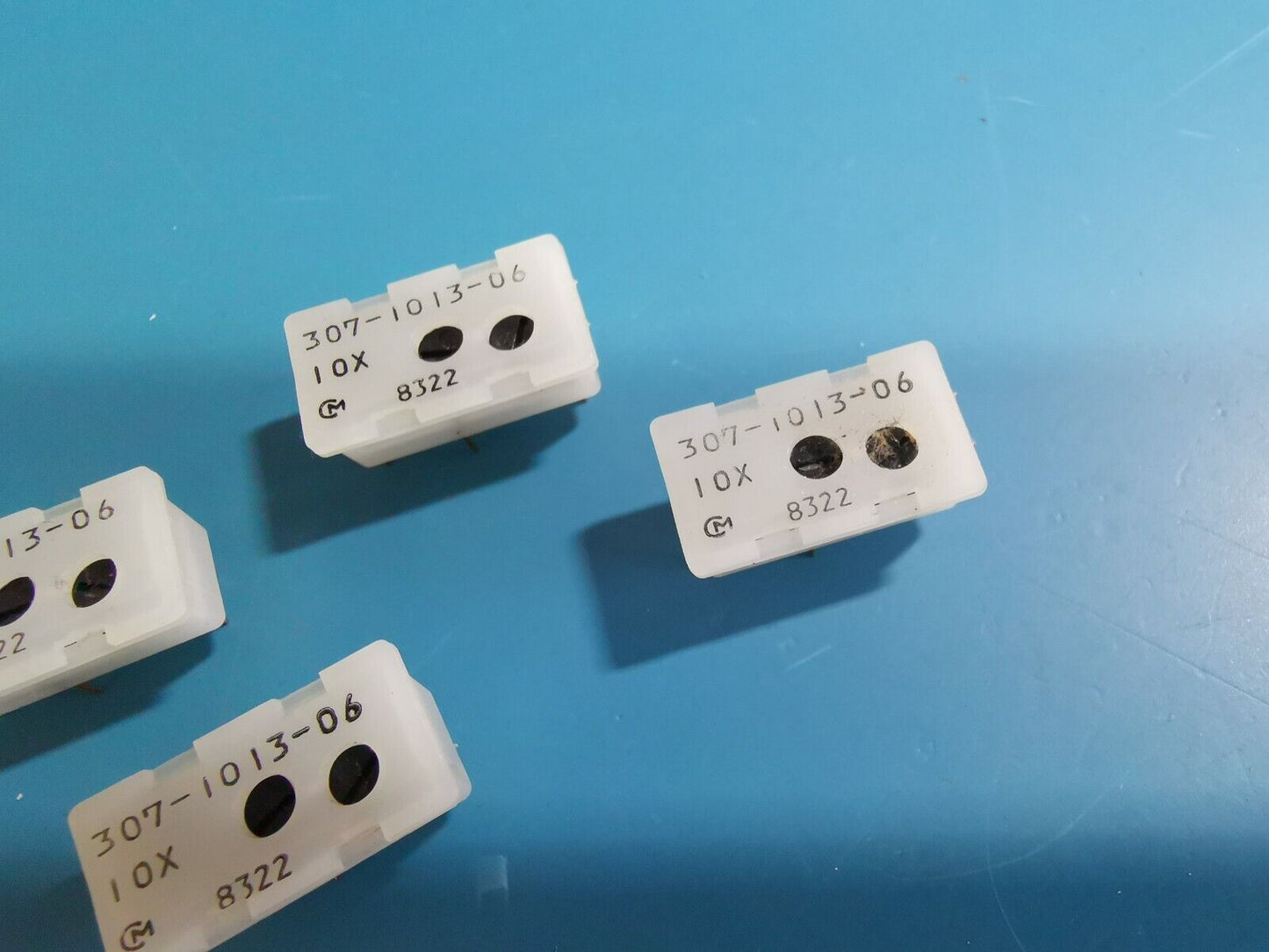 Tektronix 307-1013-06 10X Attenuators 4pcs