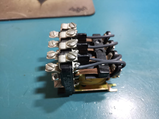 4PDT 120v Coil Relay 25A 240v AC 10A 36V DC