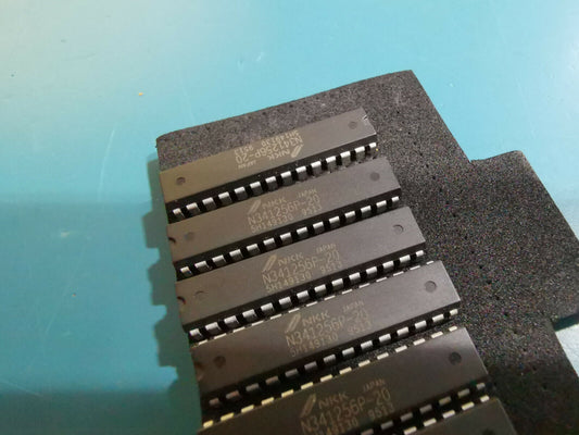 8pcs N341256P-20 CMOS SRAM 256k-bit 32kx8 From Military Hanger Surplus