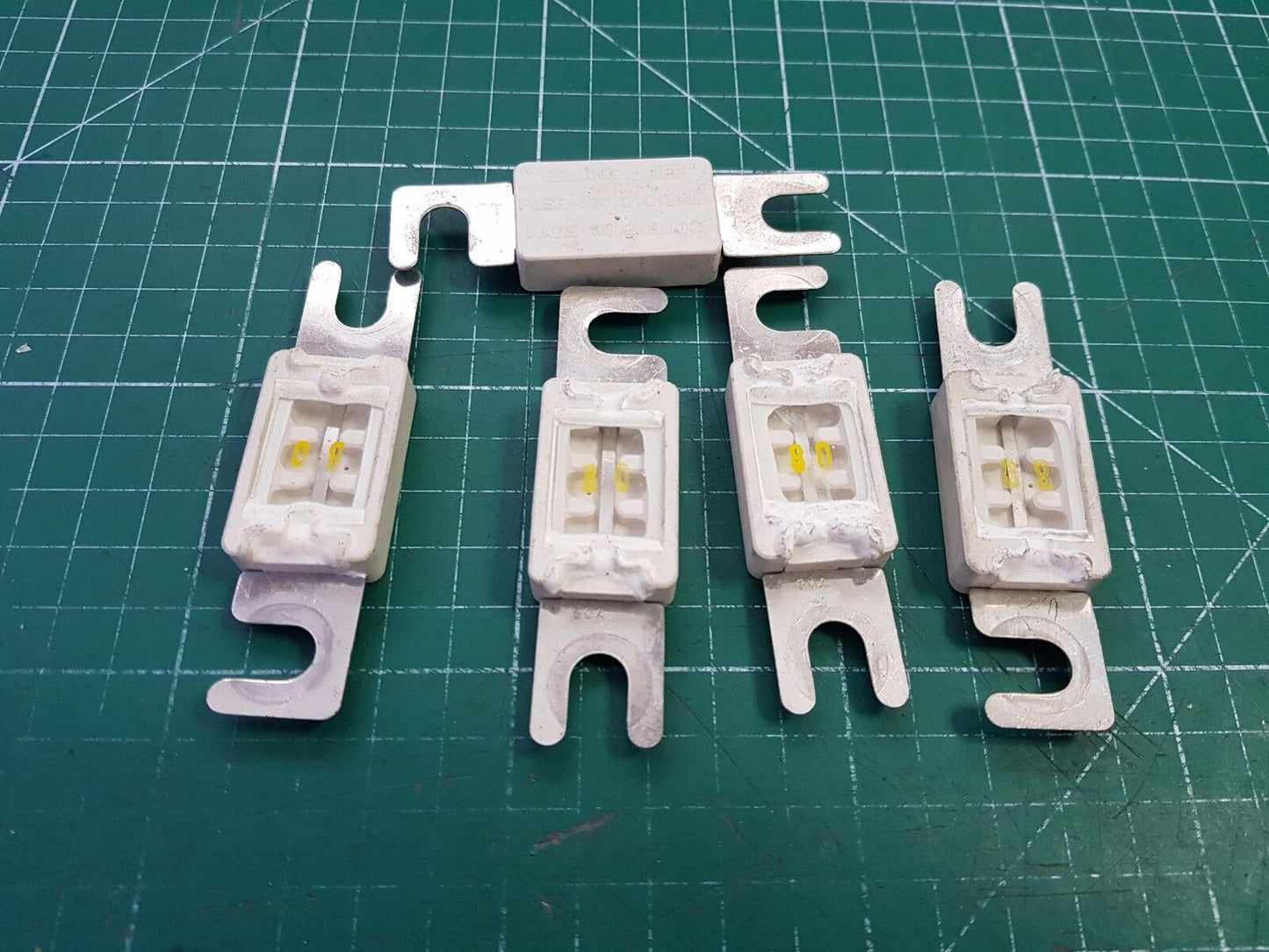 2pcs 80A Fuse Ceramic Belling Lee L1330A