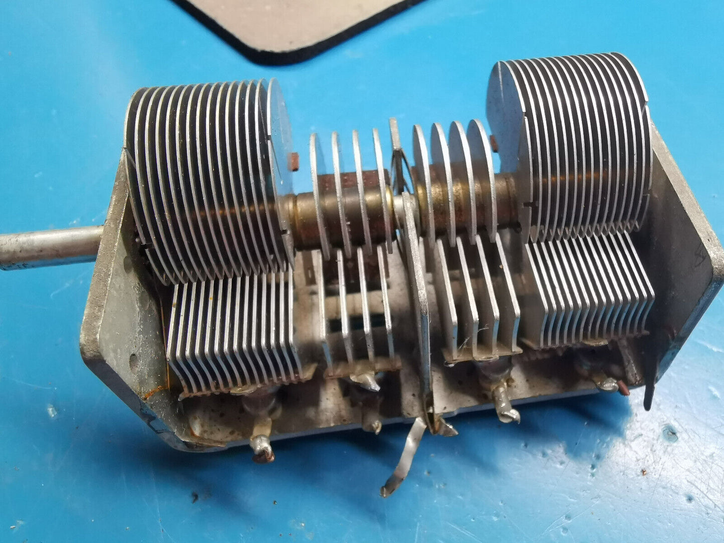 10pF to 590pF And 10pF to 25pF Quad Gang Variable Air Capacitor