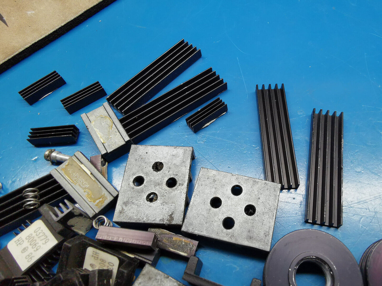 Avvid Thermalloy Heat Sink Joblot For IC And Other Semiconductor