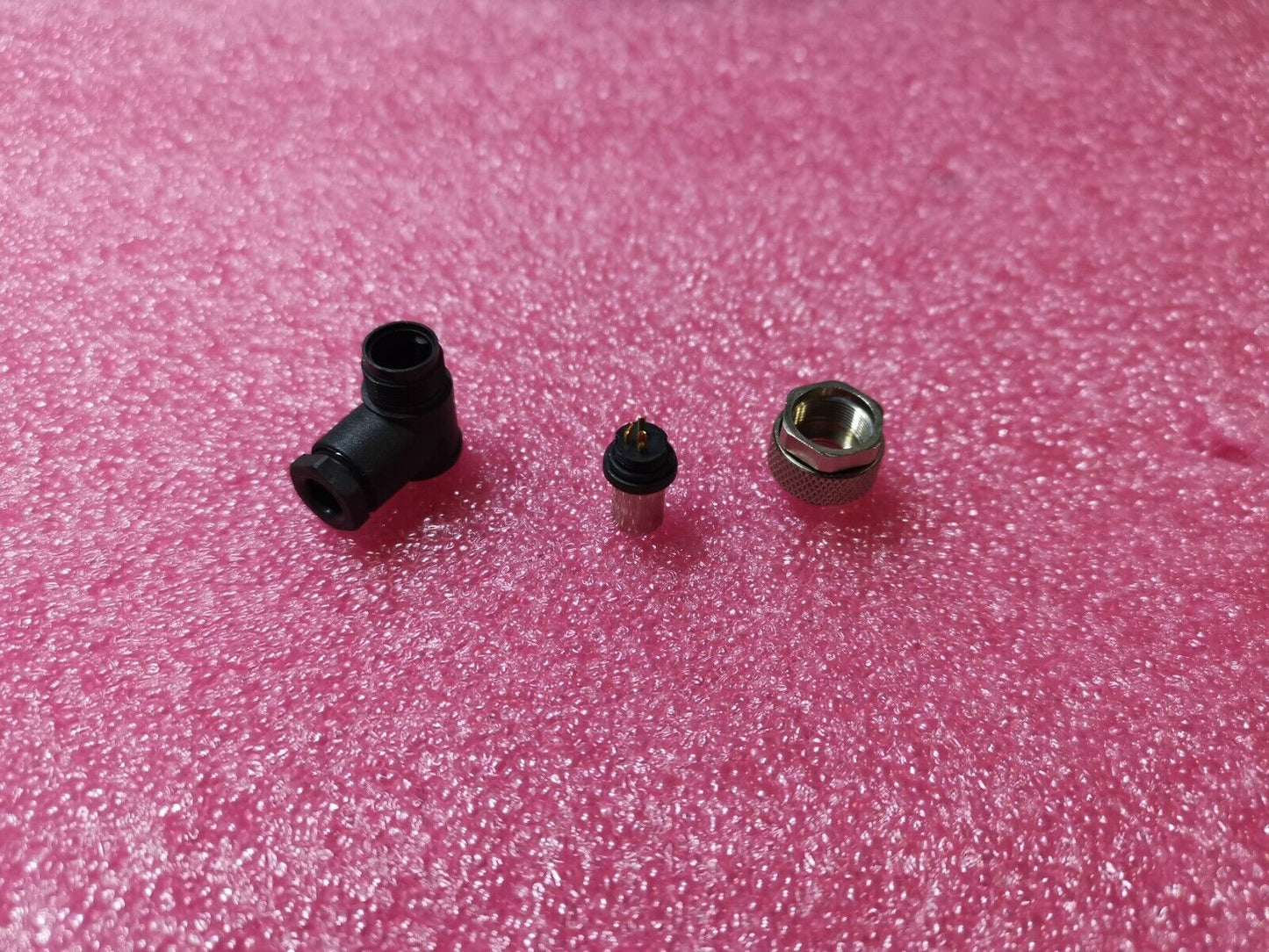 Binder Miniature  3 Pin Circular Connector  712 Series Screw locking