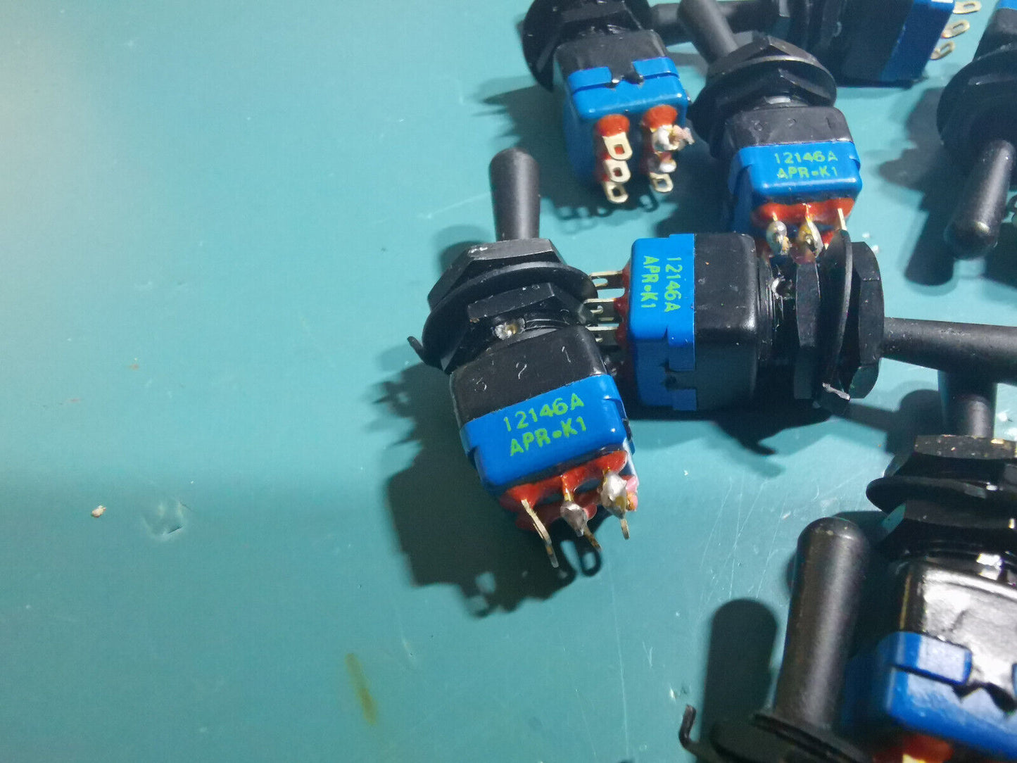 APEM Toggle Switches ON ON or ON OFF DPDT Toggle Switch Joblot 13pcs