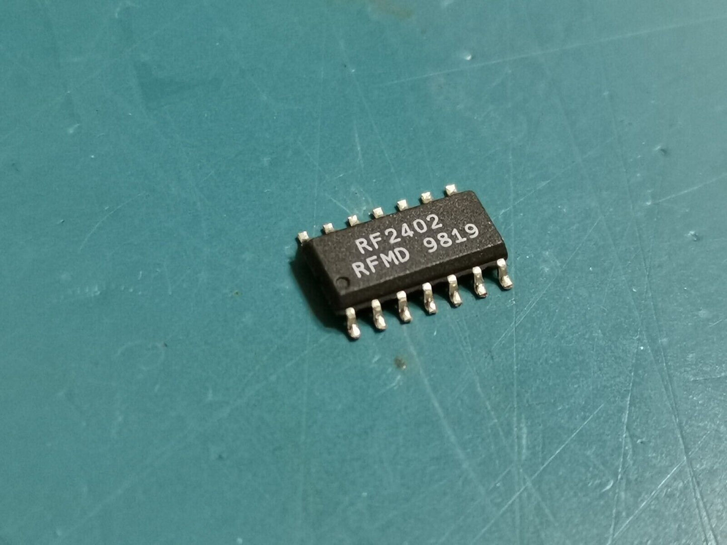 RF 2402 600MHz - 1GHz  UHF Quadrature Modulator