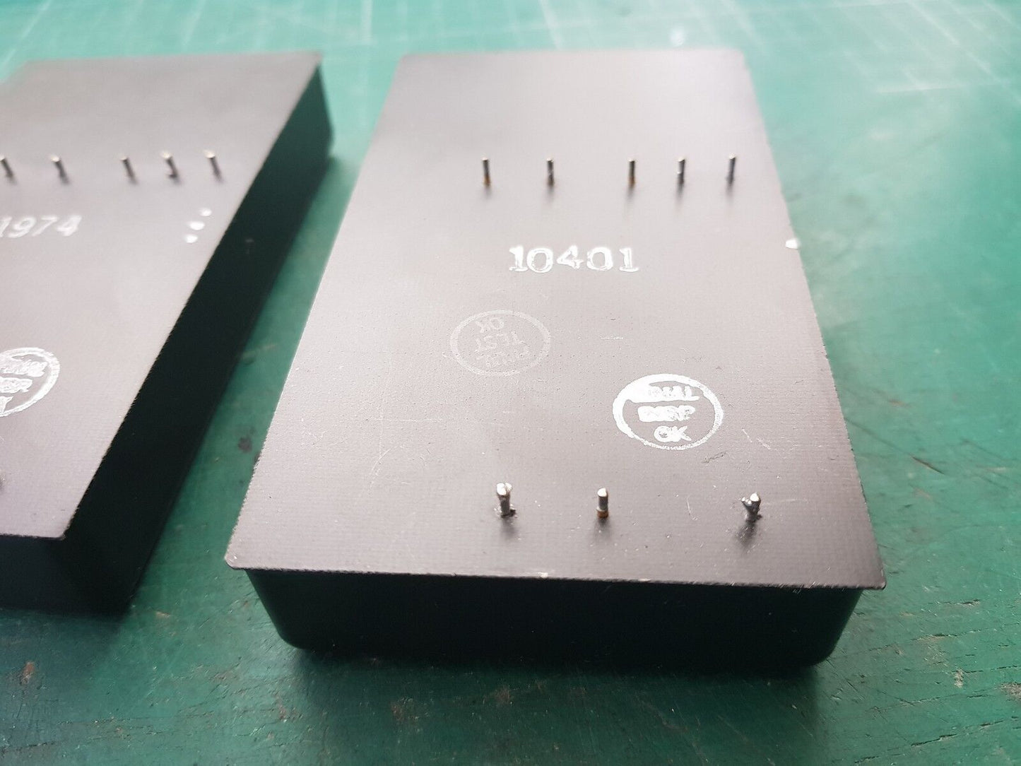 2pcs DC DC Converter 8 Volt 3000mA out 8V 3A power supply Calex 7431