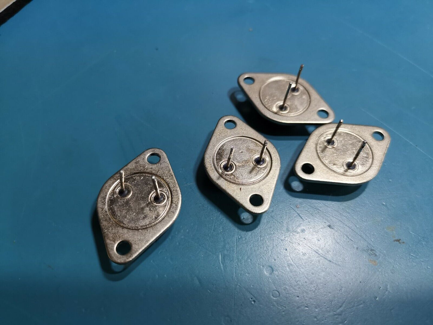4pcs 2SD165 4pcs 2SD103 Genuine Toshiba  NPN Power Transistors EX Military