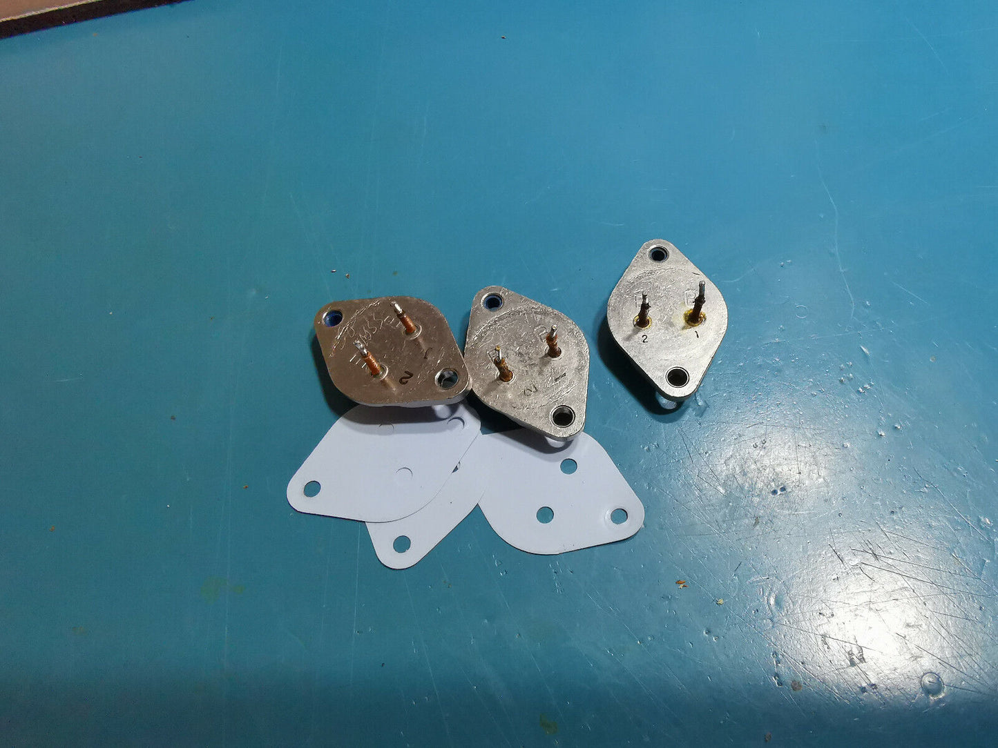 3pcs 24v 4A Linear Voltage Regulator 42050 -244  Military Part