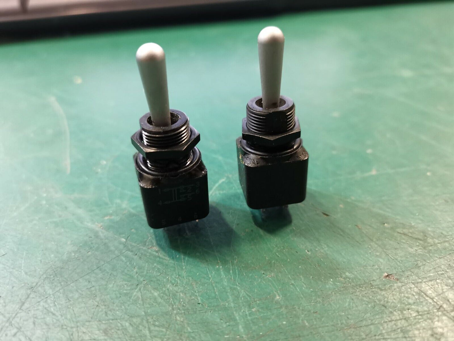 2pcs APEM Heavy Duty Toggle Switch Auto Centre ON/OFF -  ON  - ON/OFF