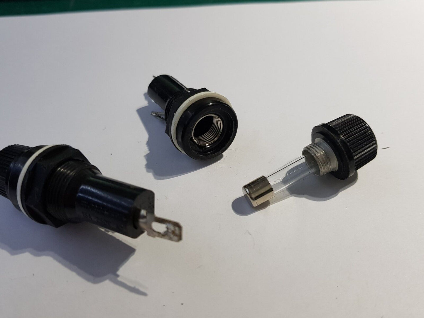 2pcs  15A 250VAC Fuse Holder  FH-001AF EDK