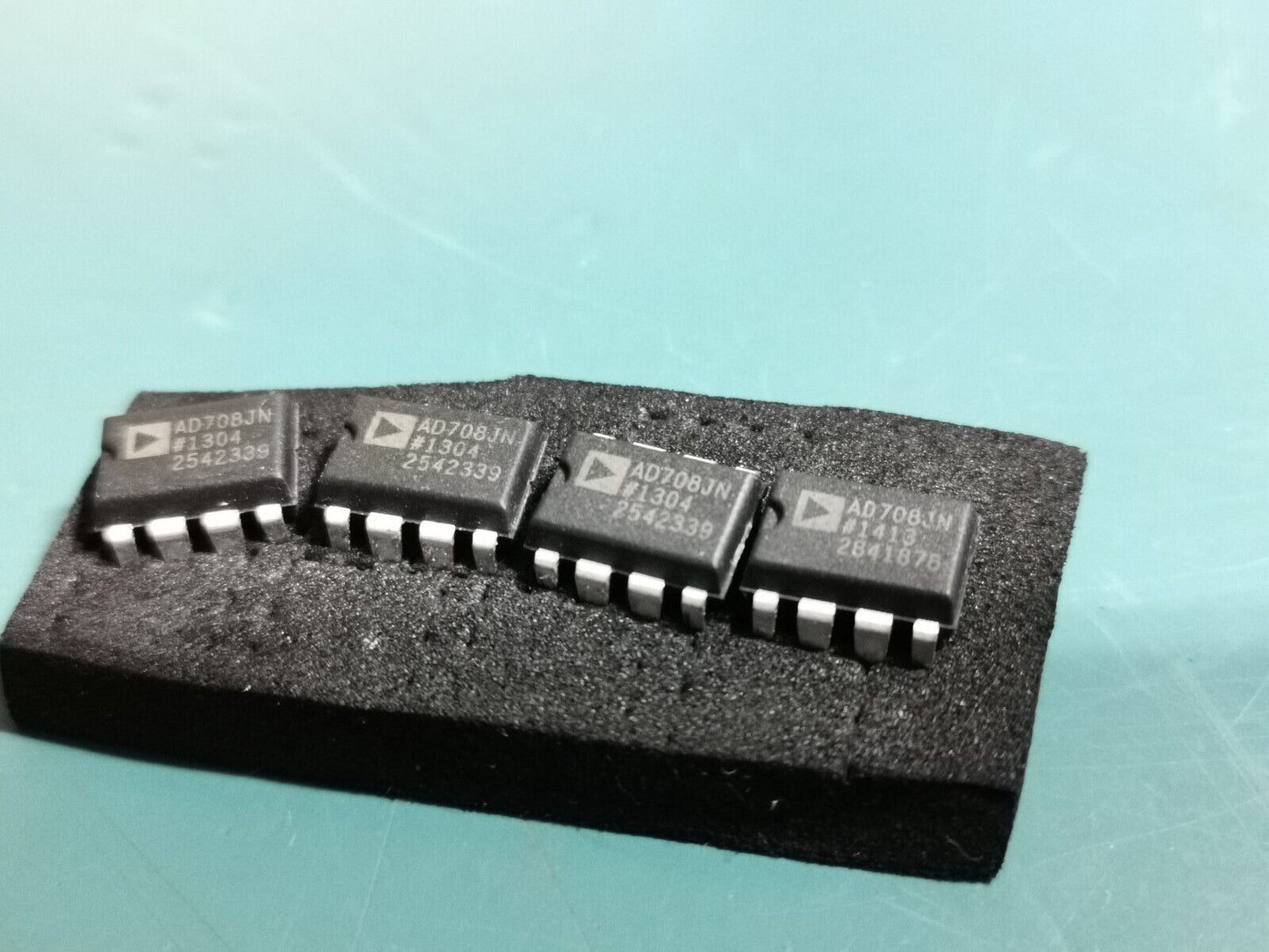 Genuine Analog Devices AD708 Precision Op Amp Ultralow Offset Dual Op Amp