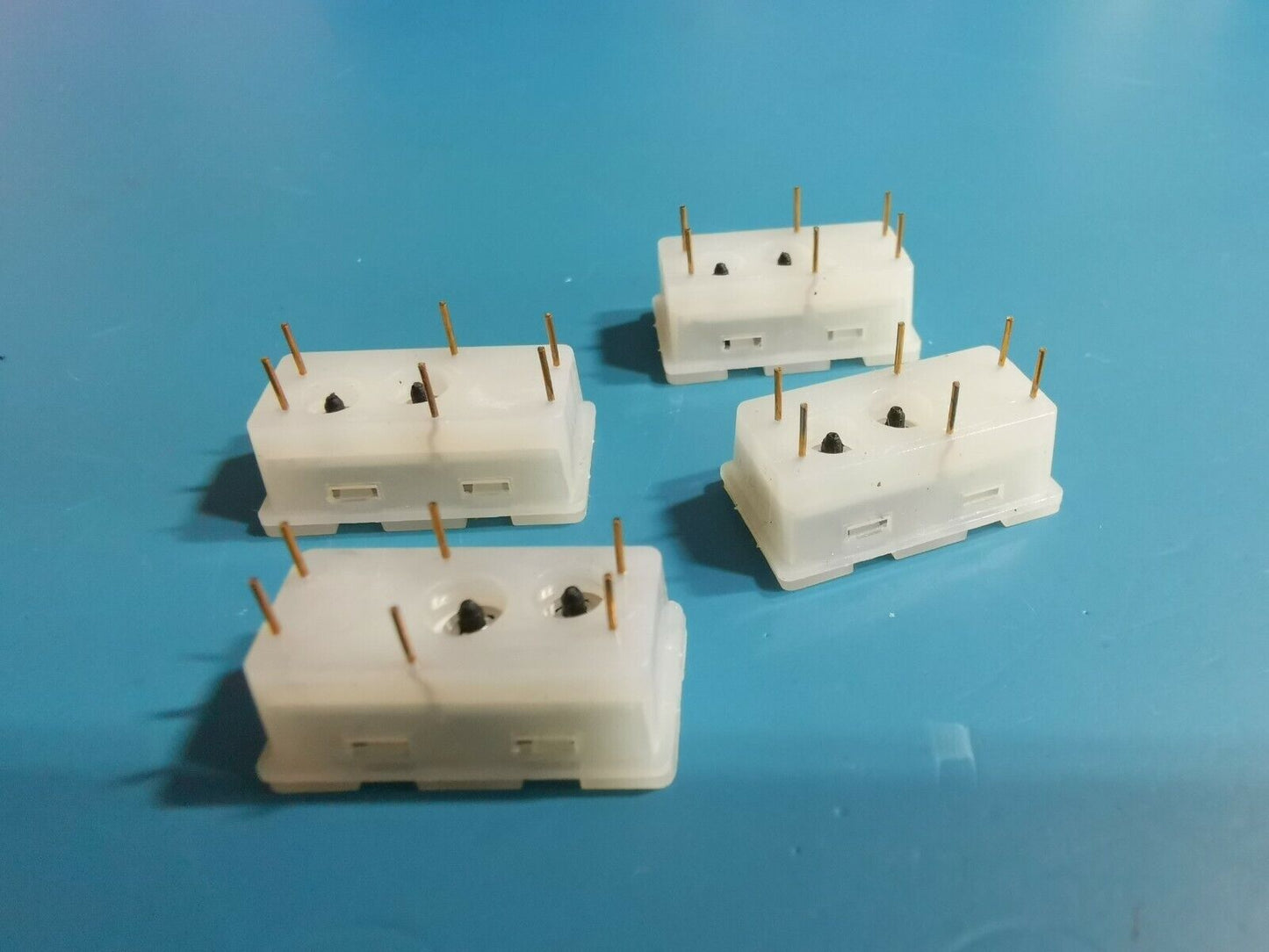 Tektronix 307-1013-06 10X Attenuators 4pcs