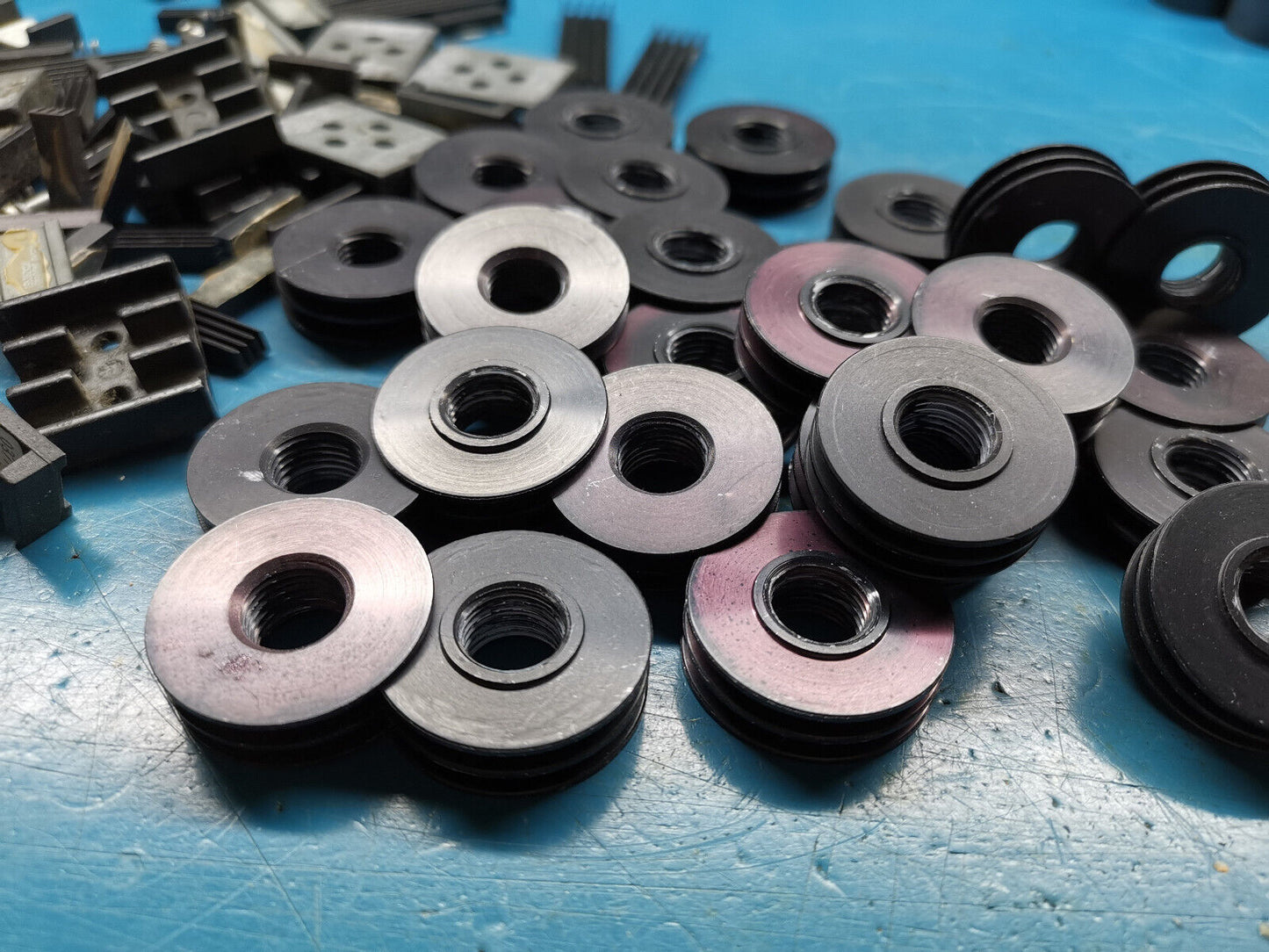 Avvid Thermalloy Heat Sink Joblot For IC And Other Semiconductor