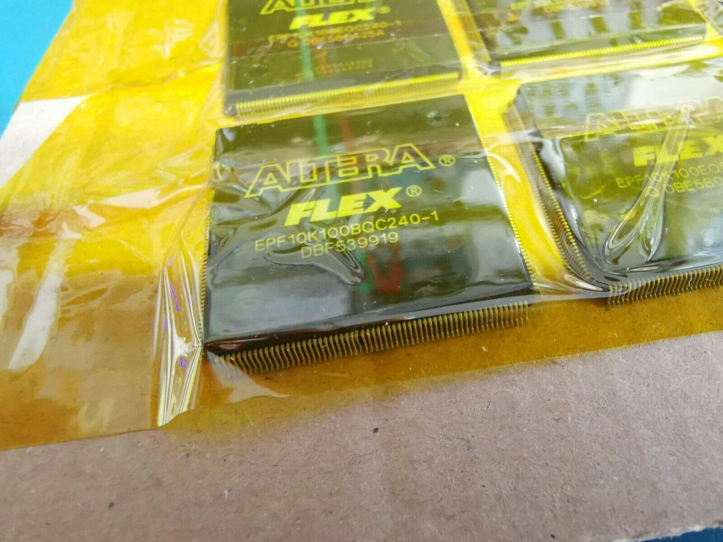 Altera Flex EPF10K50EQC240-2 5PCS