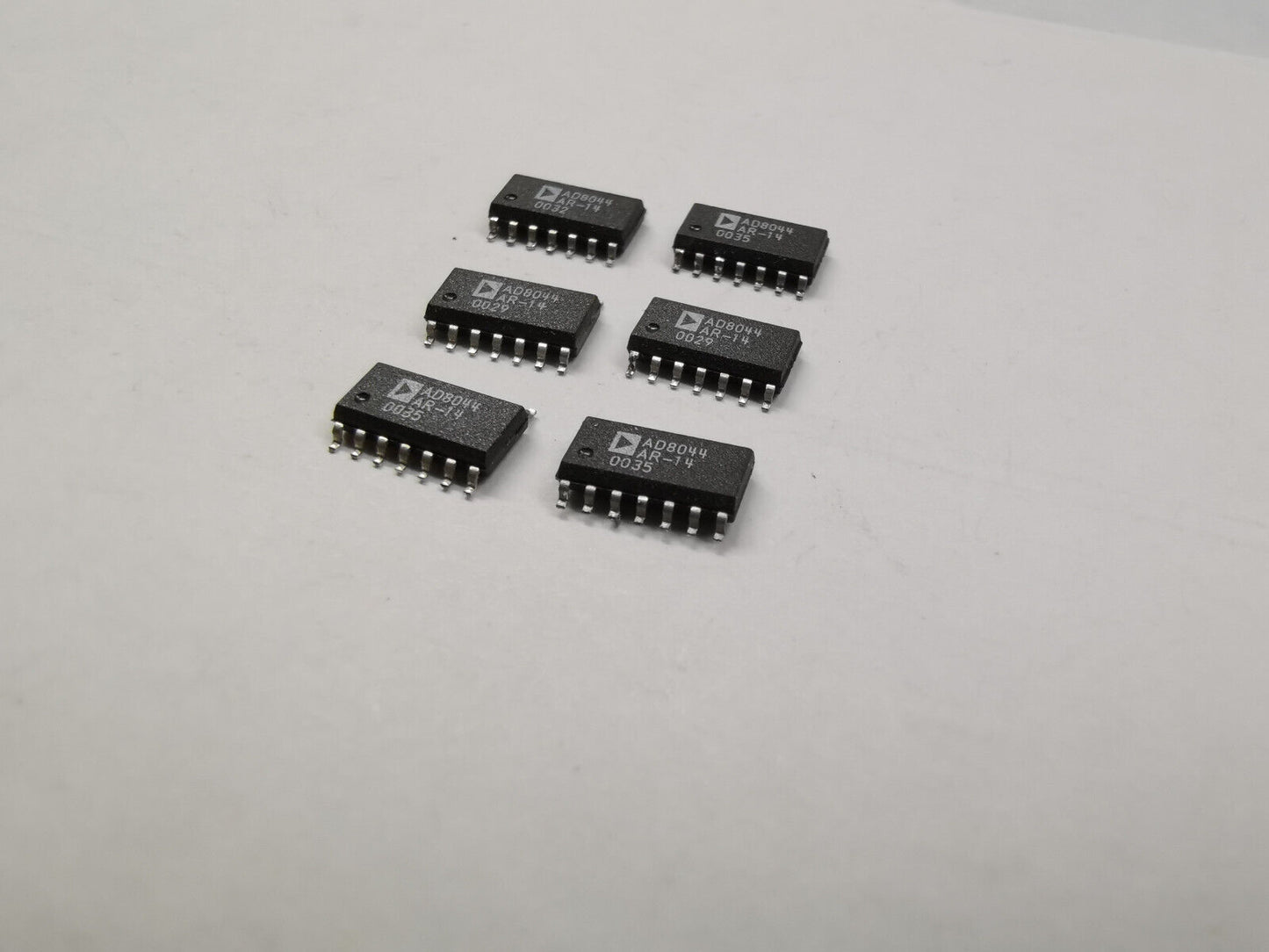 2pcs Genuine AD8044 Quad 150 MHz Rail to Rail Operational Amplifier