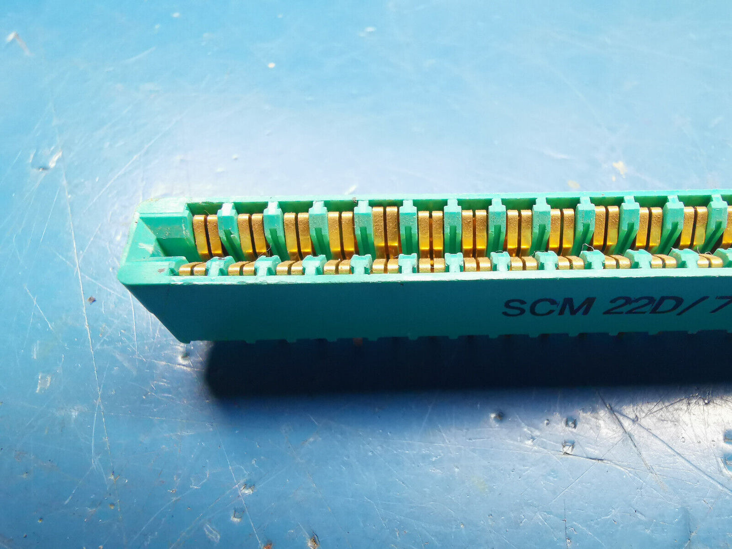 Genuine SCM 44 Pin PCB Edge Connector Used In Apple One And HP Agilent Test Gear