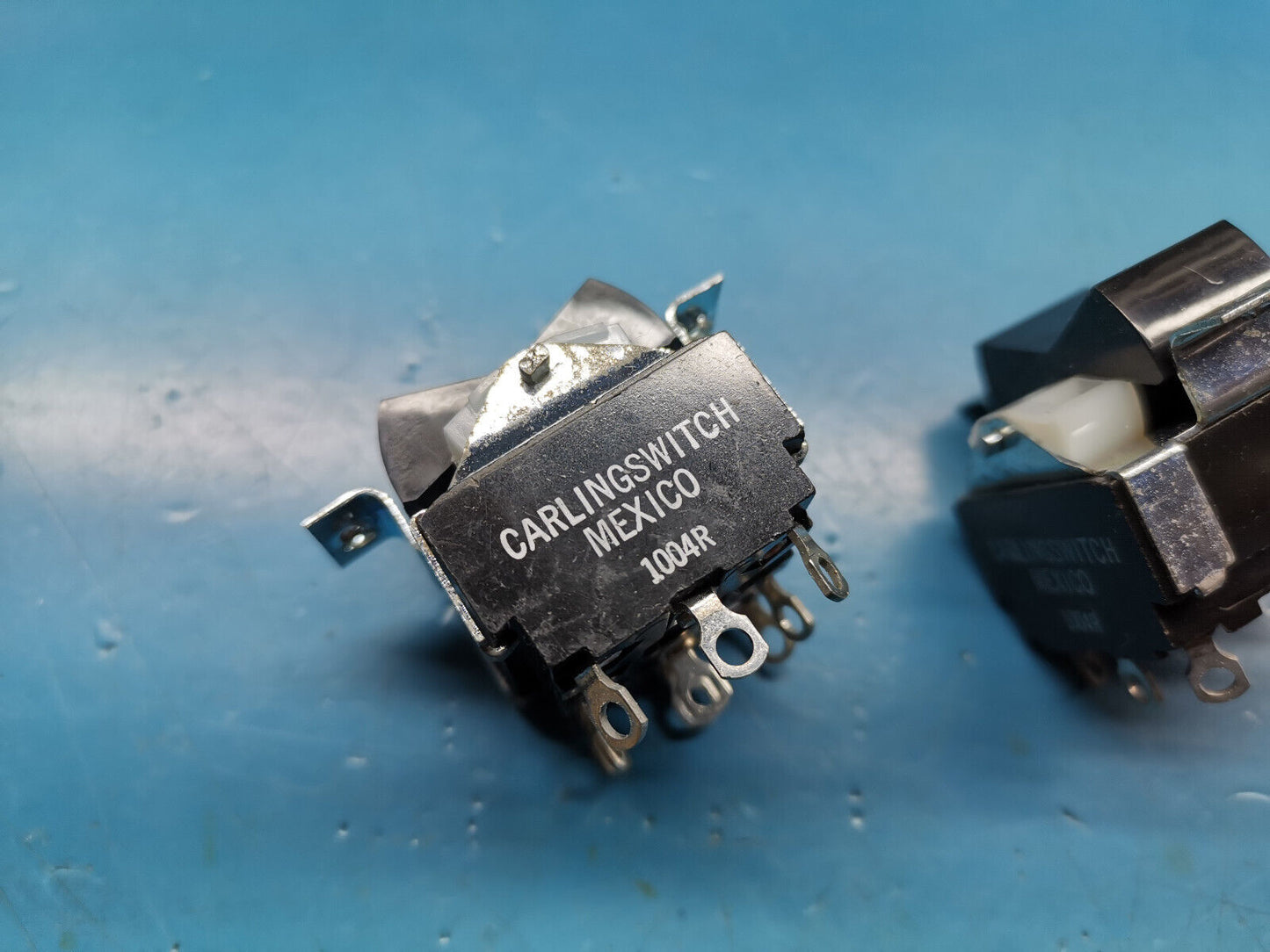 Carling Switch 104R Toggle Rocker Switch 250v 10A DPDT ON OFF ON