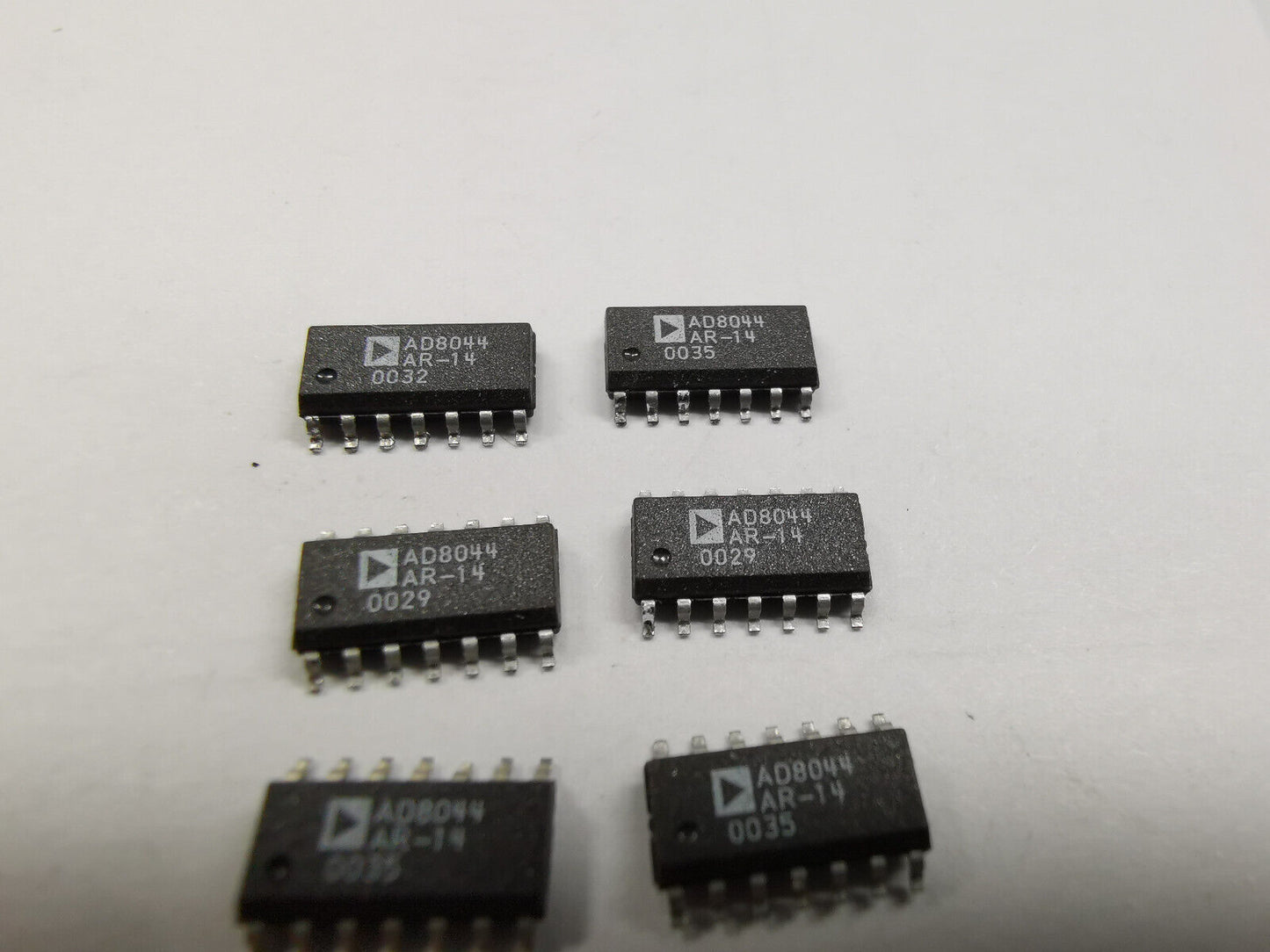 2pcs Genuine AD8044 Quad 150 MHz Rail to Rail Operational Amplifier