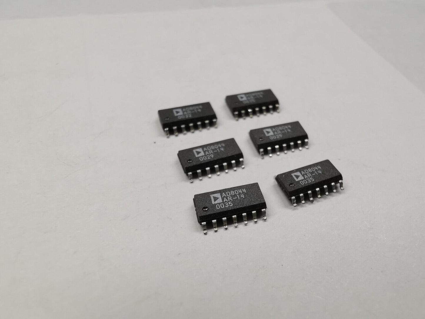 2pcs Genuine AD8044 Quad 150 MHz Rail to Rail Operational Amplifier