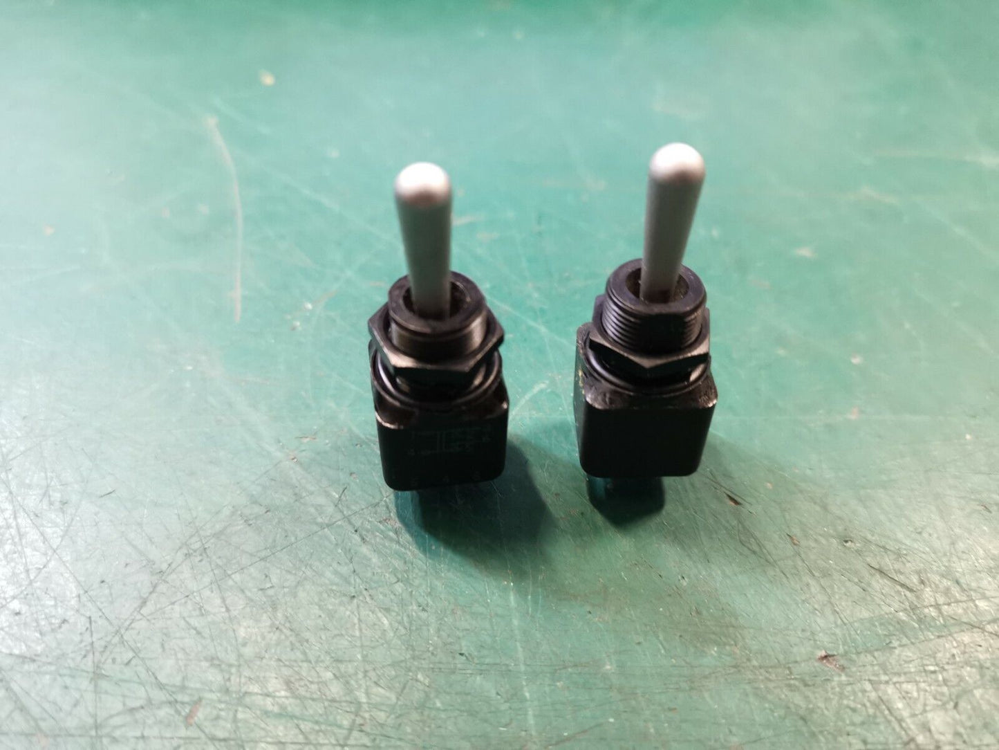 2pcs APEM Heavy Duty Toggle Switch Auto Centre ON/OFF -  ON  - ON/OFF