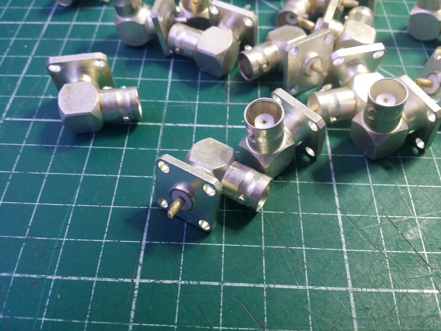 2pcs Right Angle BNC Connector  Military Part