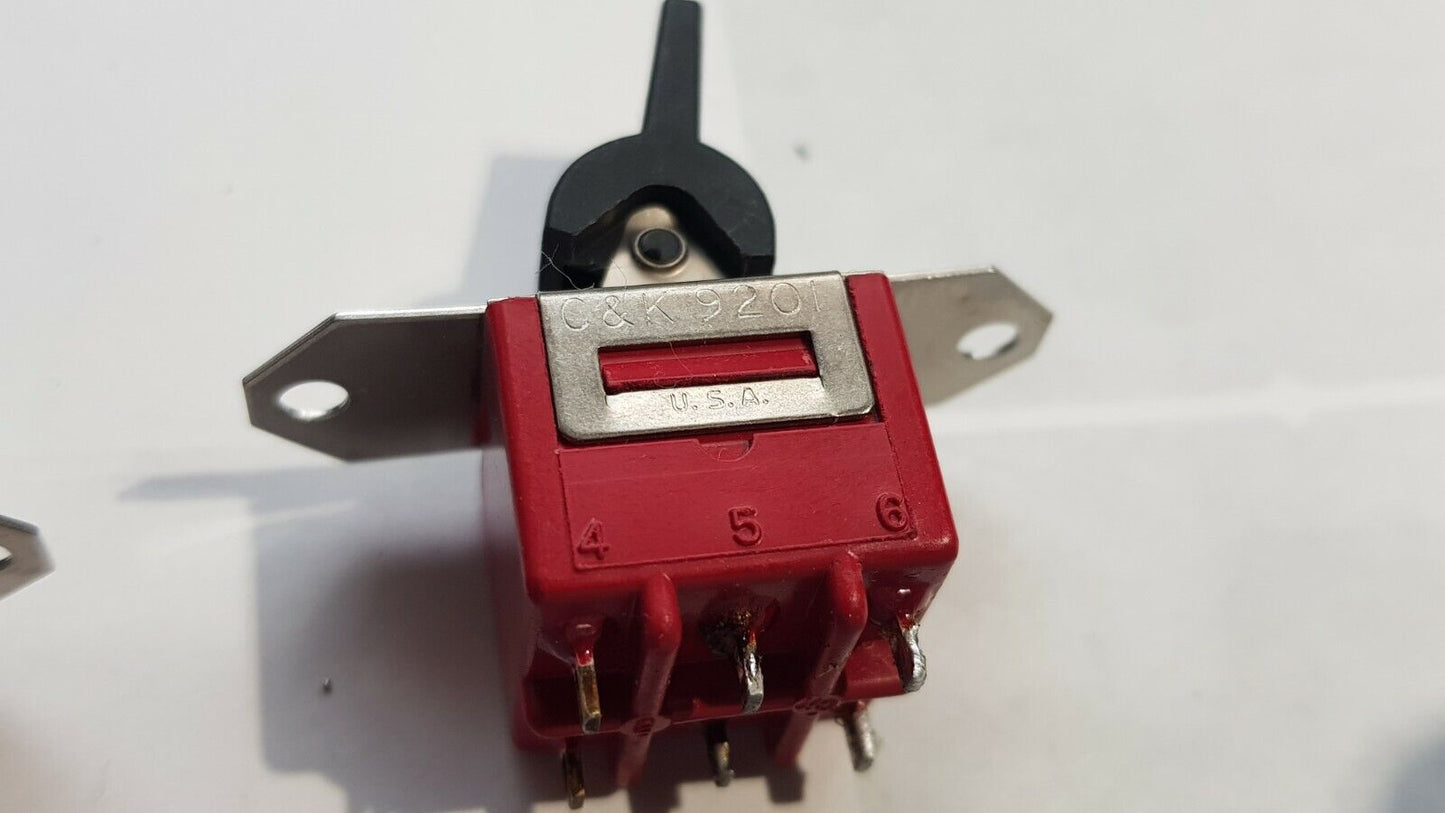 2pcs DPDT Lever Toggle Switch 3A 250V DPDT ON ON UND LAB C&K 9201