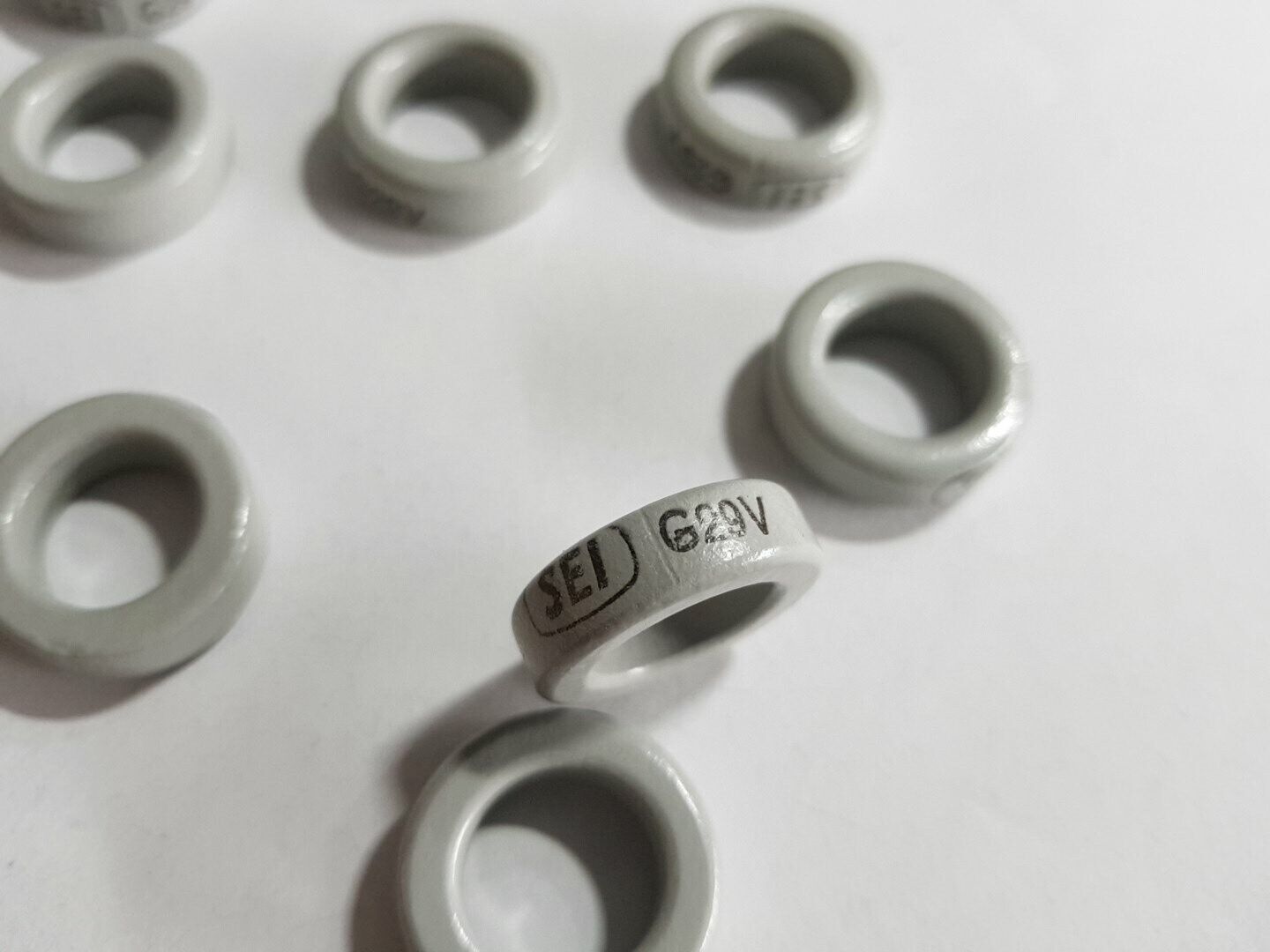 10pcs Ferrite Powder Inductor Cores Rings  OD 20mm  ID 12mm