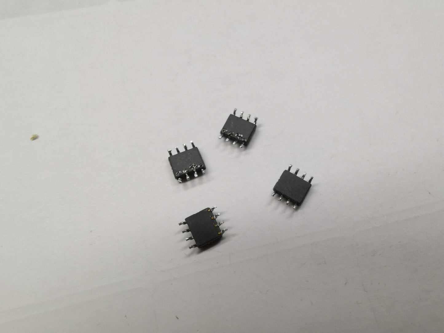 4pcs Genuine AD8009 Low Distortion High Speed Operational Amplifier  1 GHz