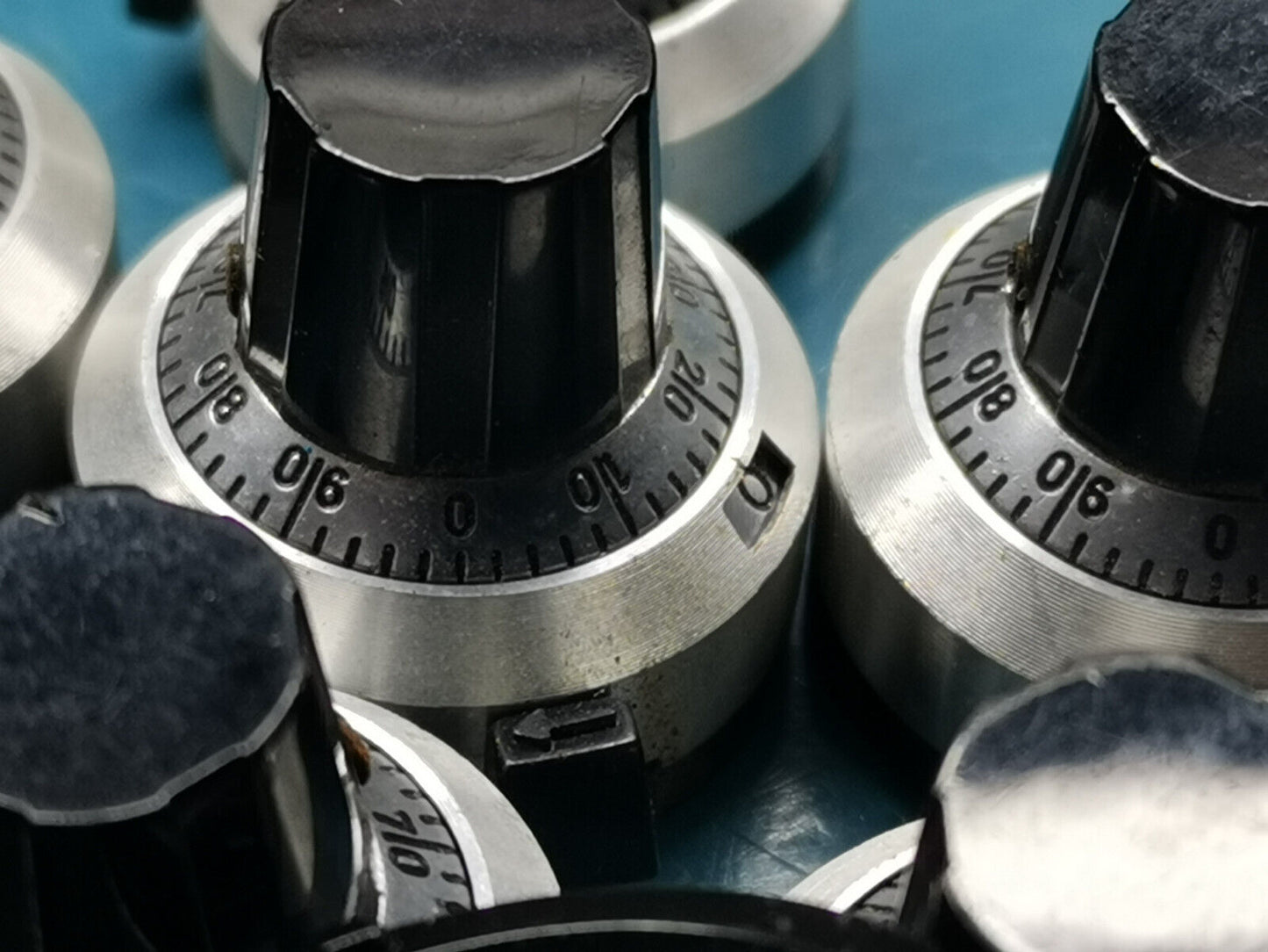 10pcs Multi Turn Knob 0 To 19 Count Beckman Industries