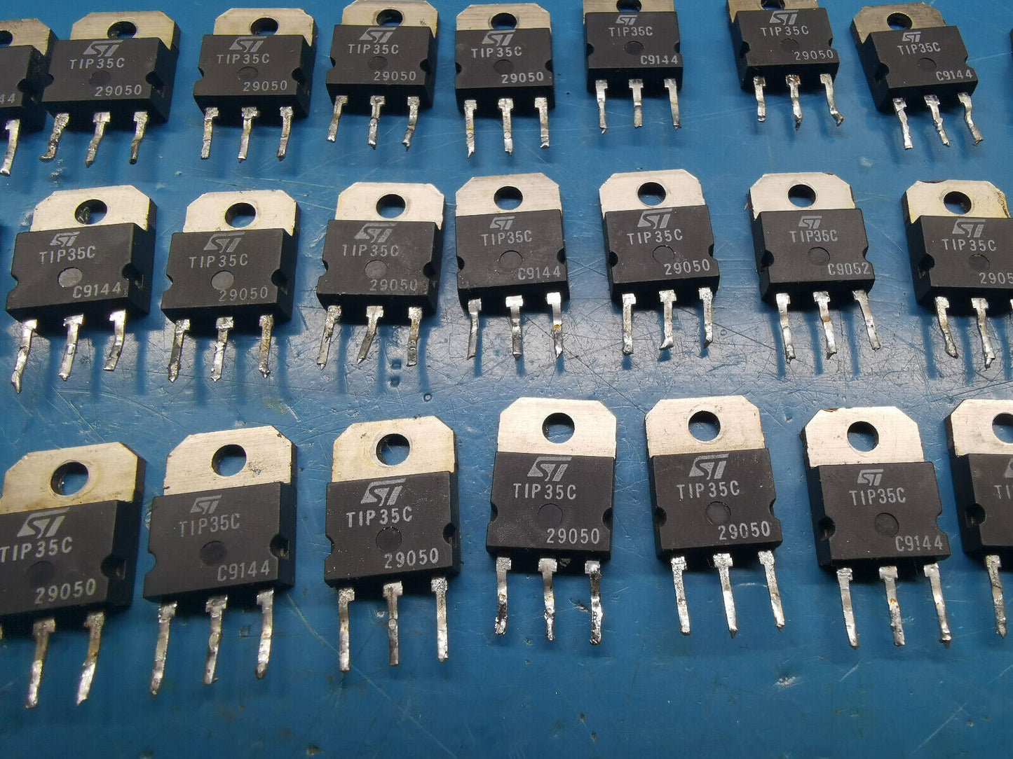 Genuine TIP35C And TIP 35D Power Transistor NPN 100V 25A