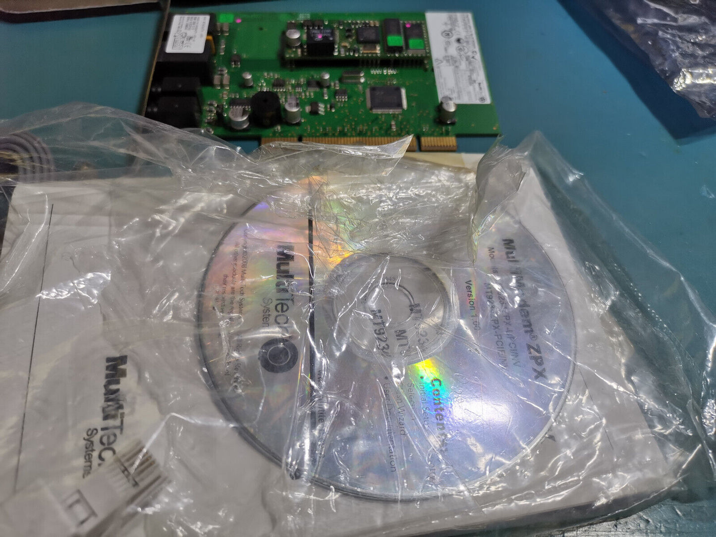 V.92 Voice Data Fax Modem MultiTech MultiModem ZPX MT9234ZPX-PCIE  With CD Rom