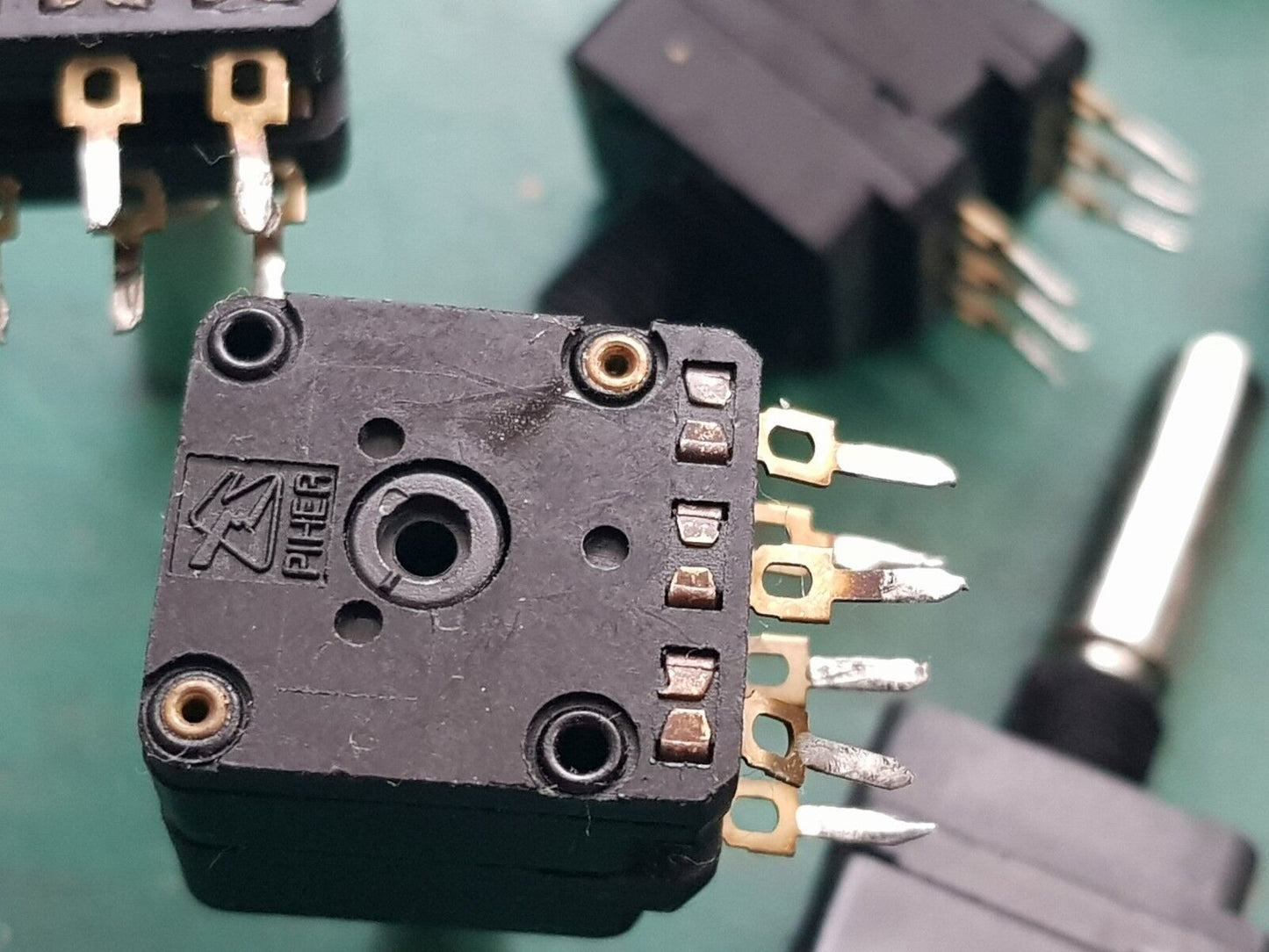 10pcs Dual Gange 1K Potentiometer 1K  Linear Potentiometer  Piher