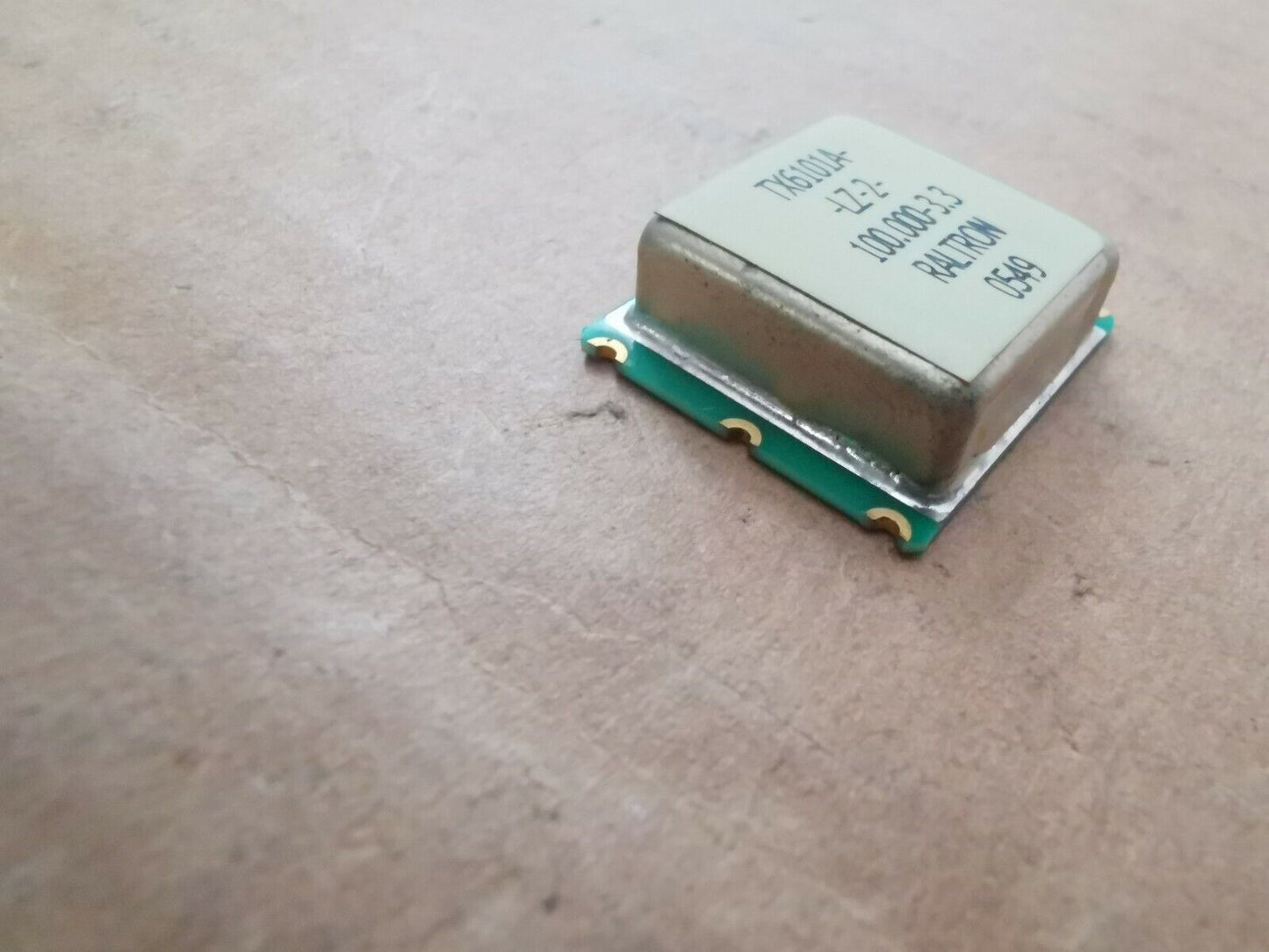 100MHz Temperature Compensated Oscillator Raltron TCO 100.000MHz