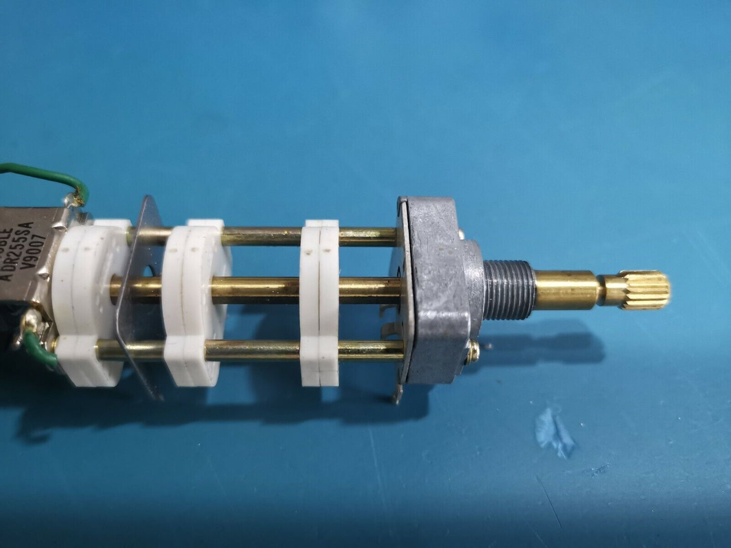 Hitachi V-552 Oscilloscope Volts Division Rotary Switch