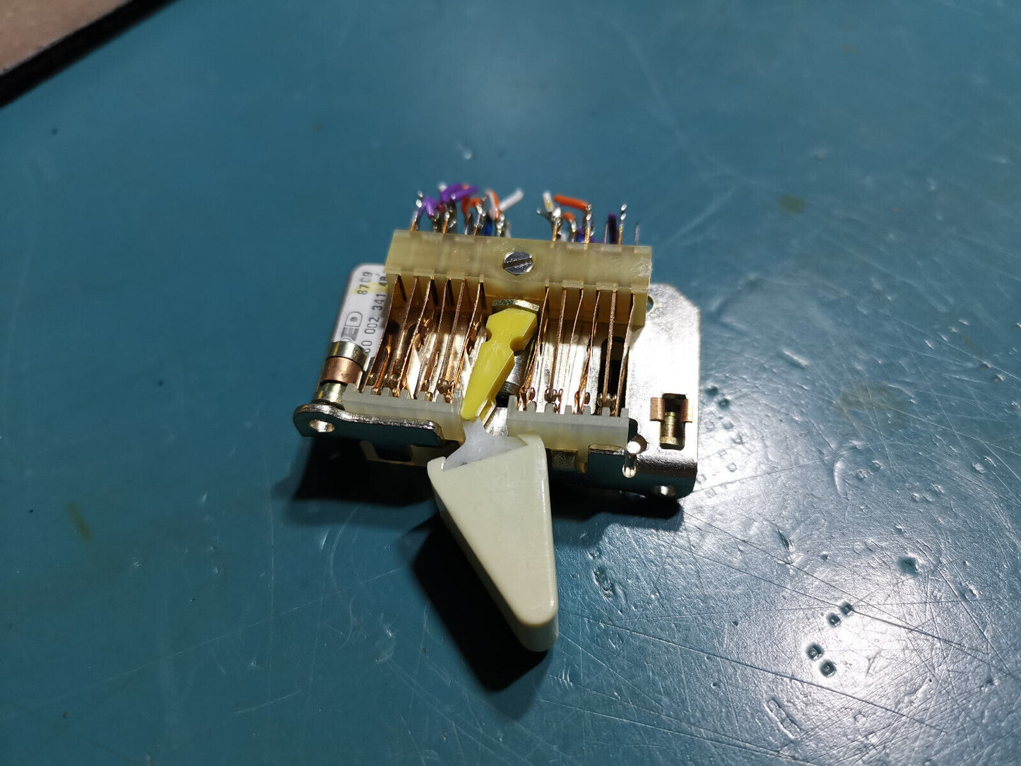 PED Series 80 Miniature lever Switche 4 x DPDT Spring Loaded At One End Baige