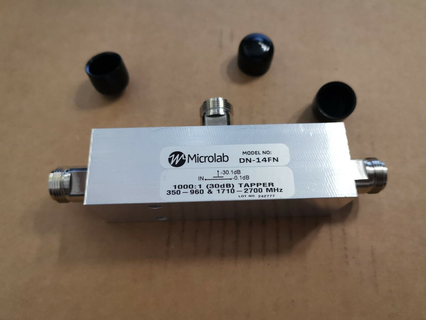 30dB 500W 1000:1 RF 350 - 960MHz And 1710 - 2700MHz Tapper Splitter DN-14FN
