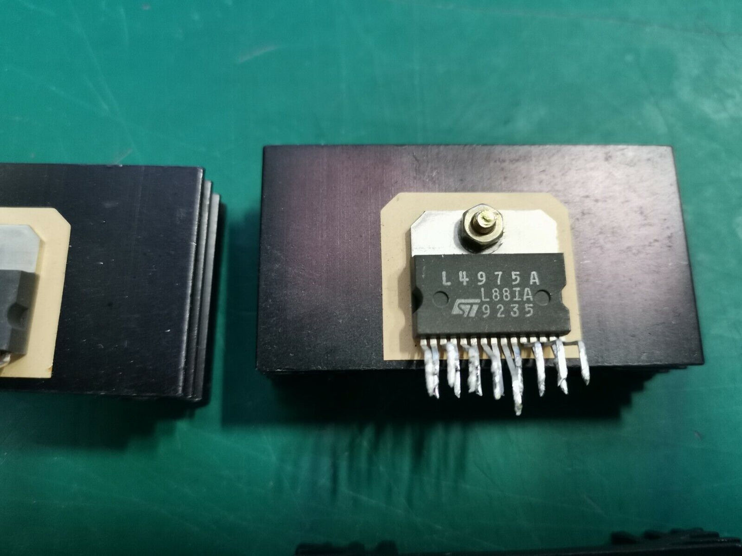 Switching Regulators 4A / 5A L296 L4975A