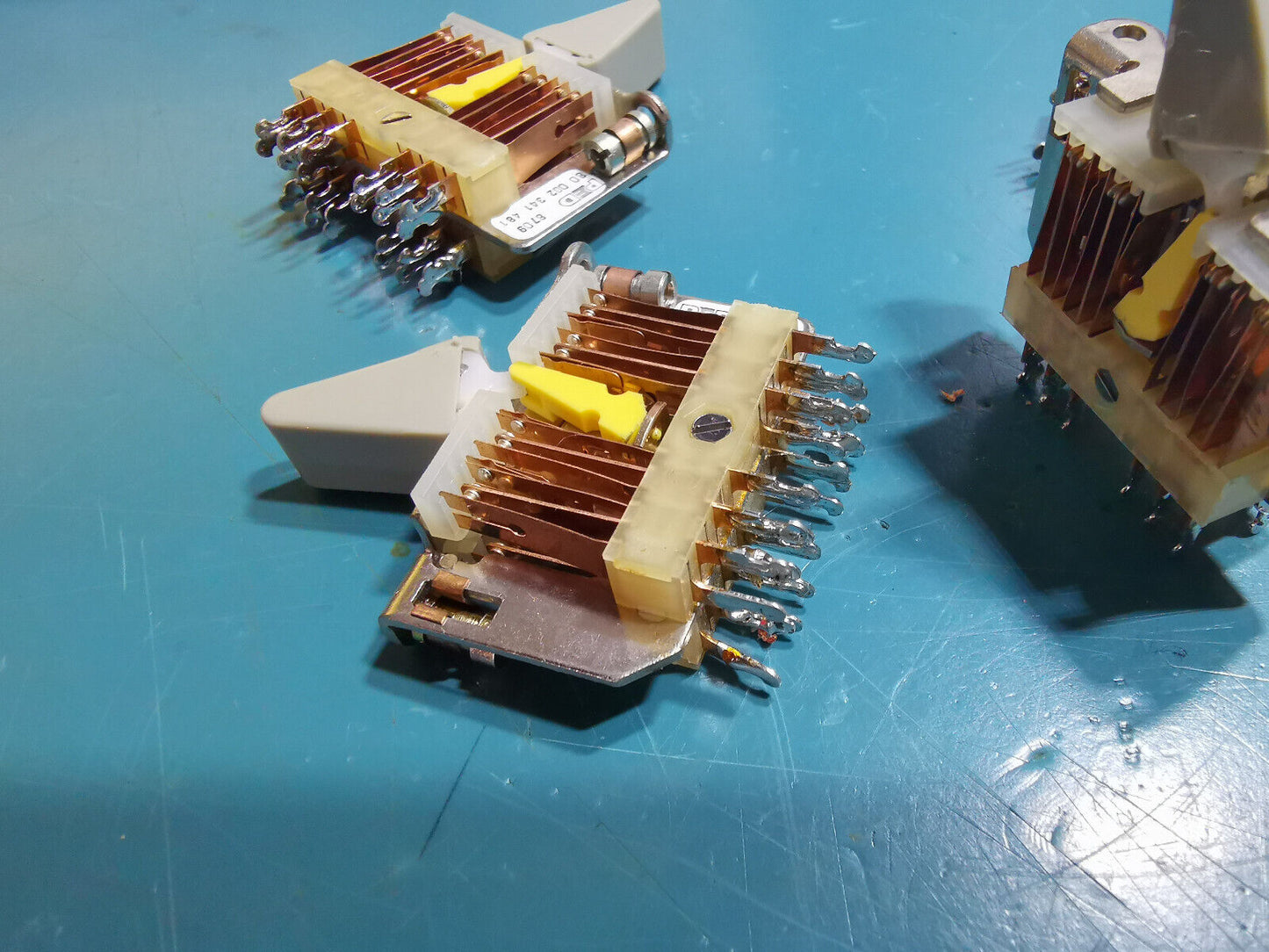 4pcs PED Series 80 4PDT Toggle Switch Spring Loaded To One Corner